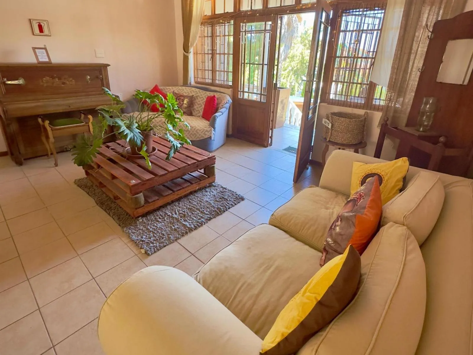 Communal lounge/ TV room in Kliprand Guest House