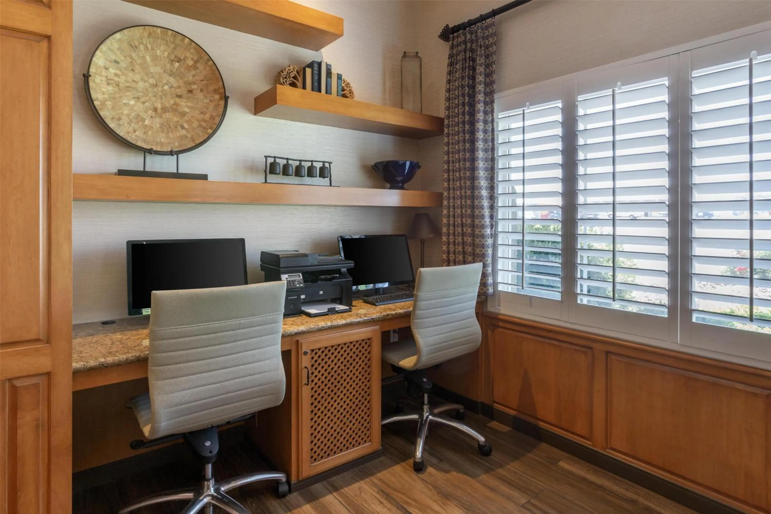 Business facilities in Best Western Plus A Wayfarer's Inn & Suites