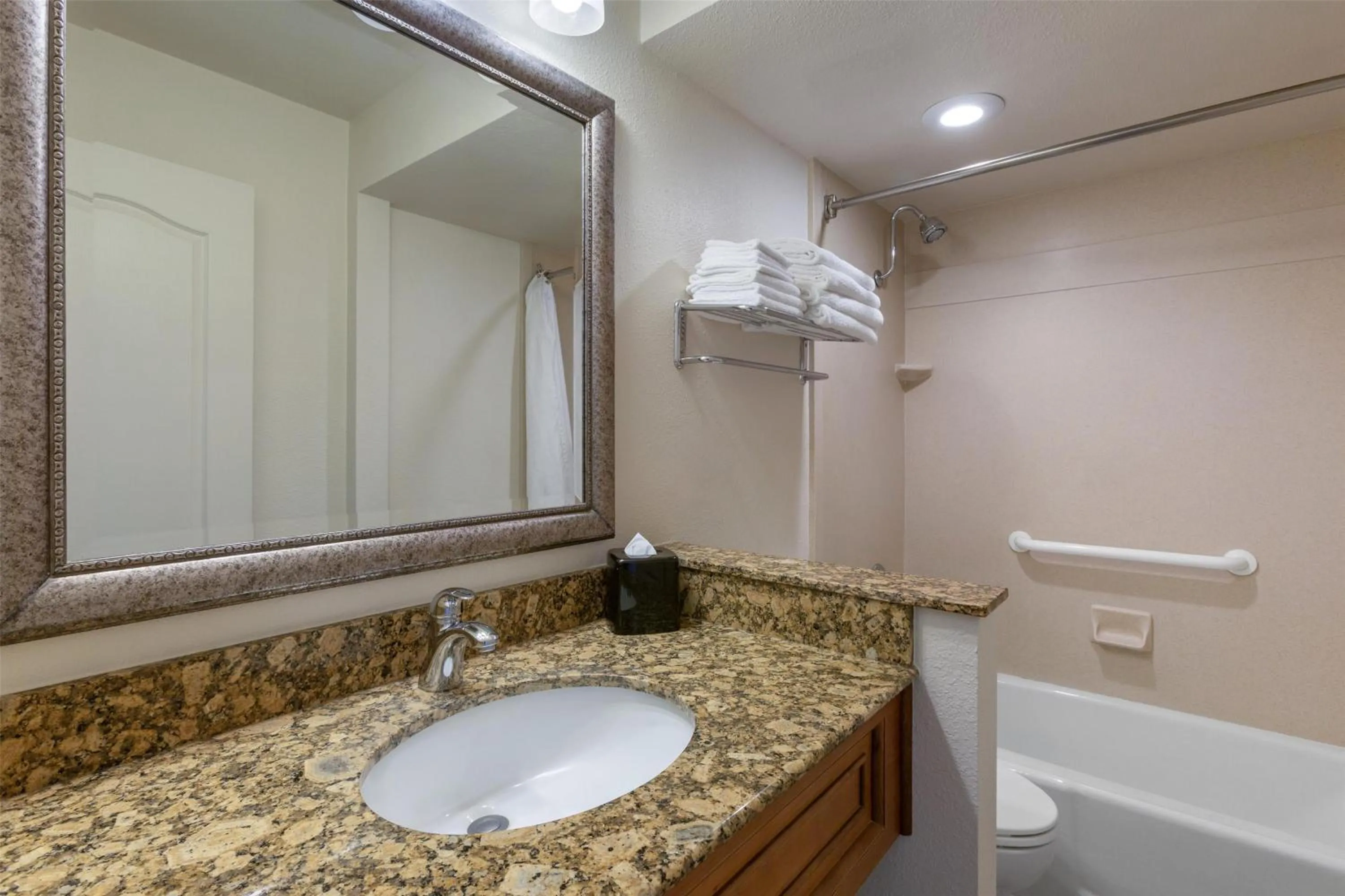 Bathroom in Best Western Plus A Wayfarer's Inn & Suites