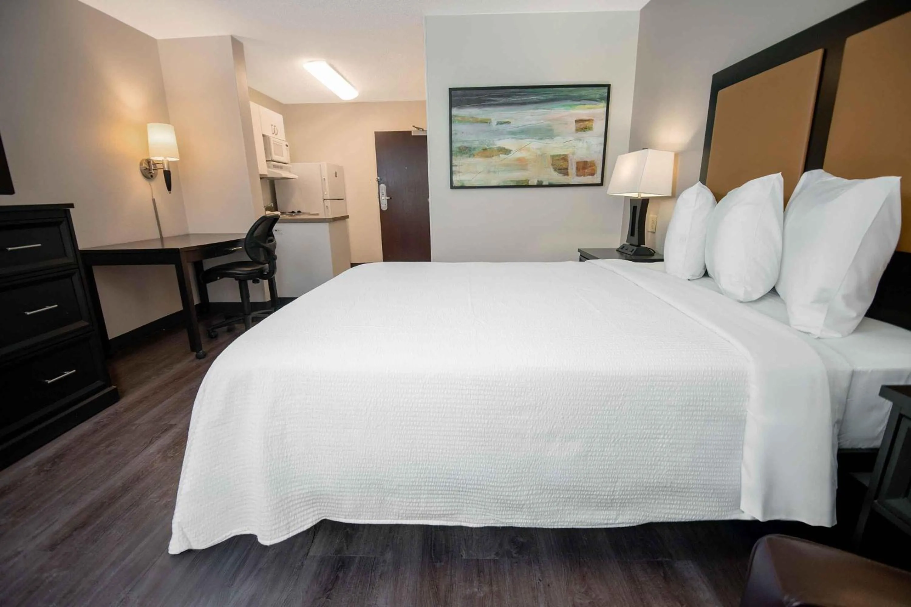 Bedroom, Bed in Extended Stay America Suites - Charleston - Mt Pleasant