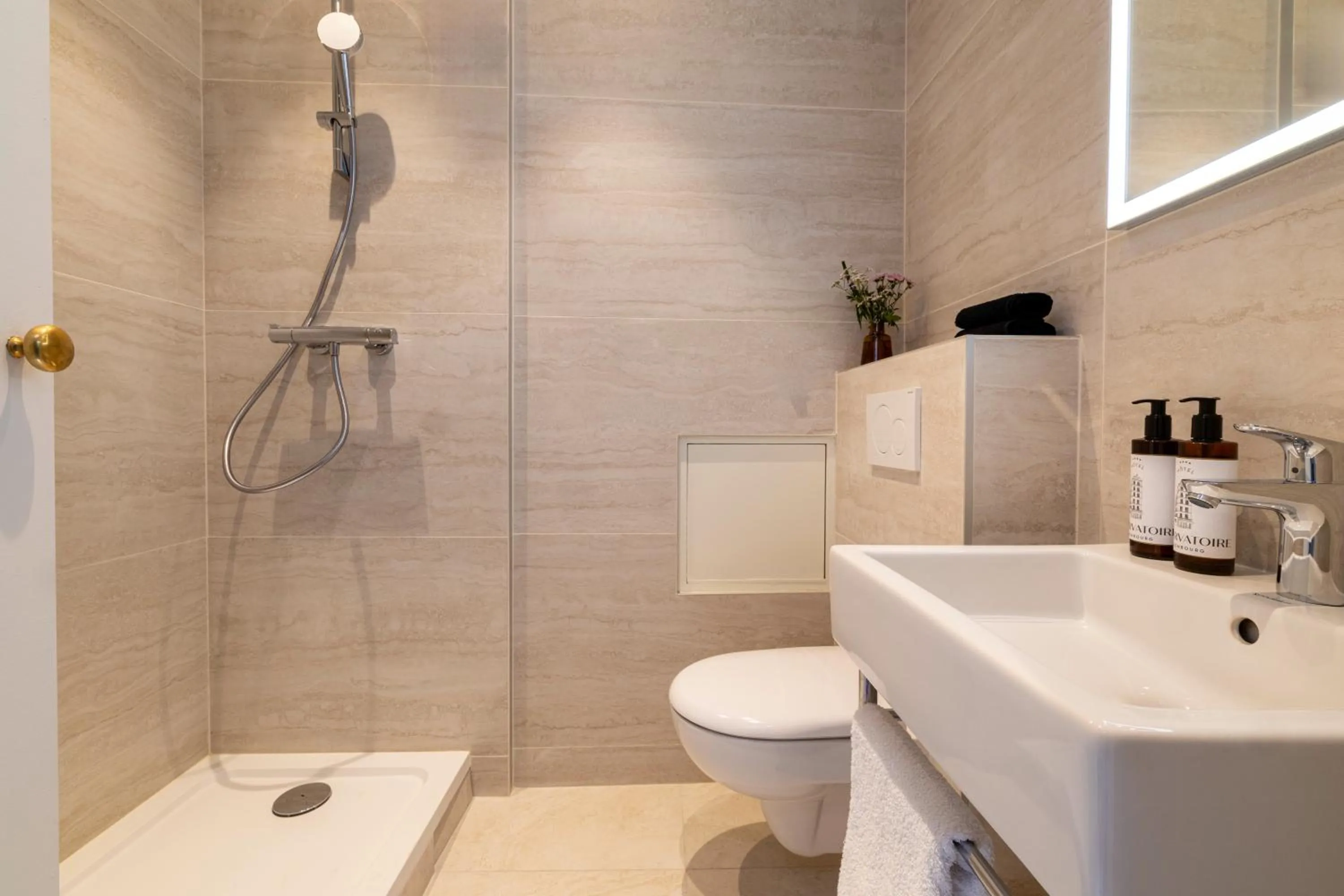 Shower in Hotel Observatoire Luxembourg