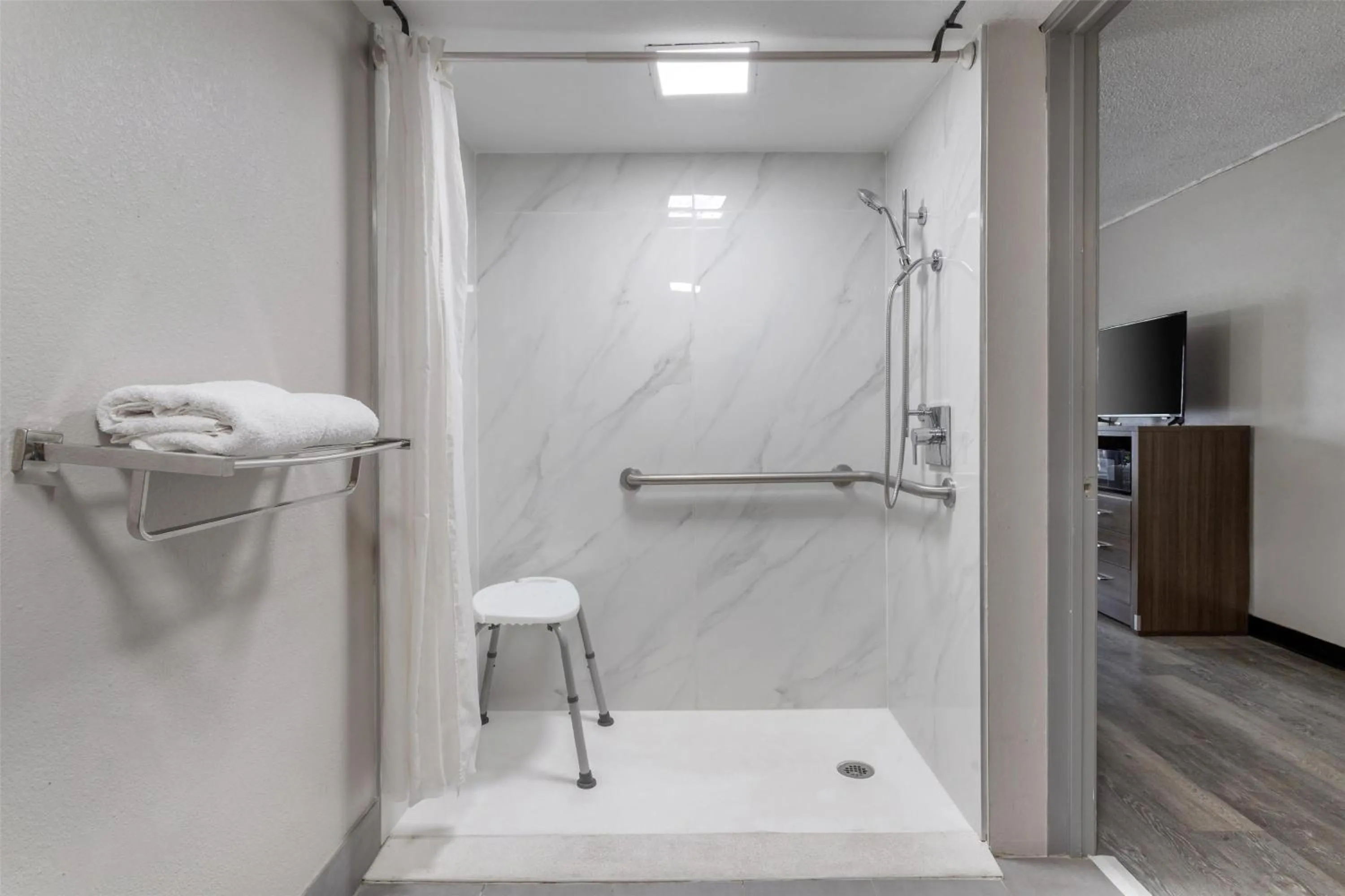 Shower in SureStay by Best Western Victoria