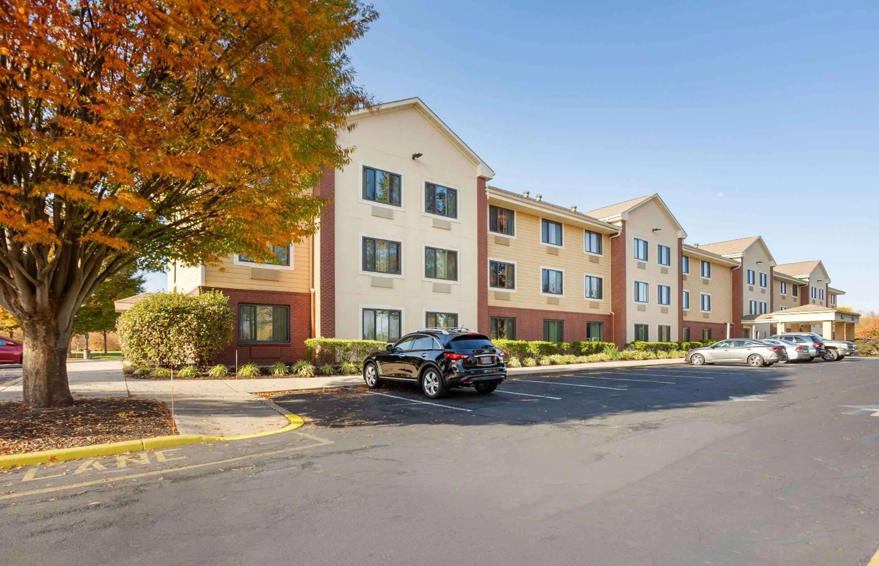Property building in Extended Stay America Suites - Philadelphia - Bensalem