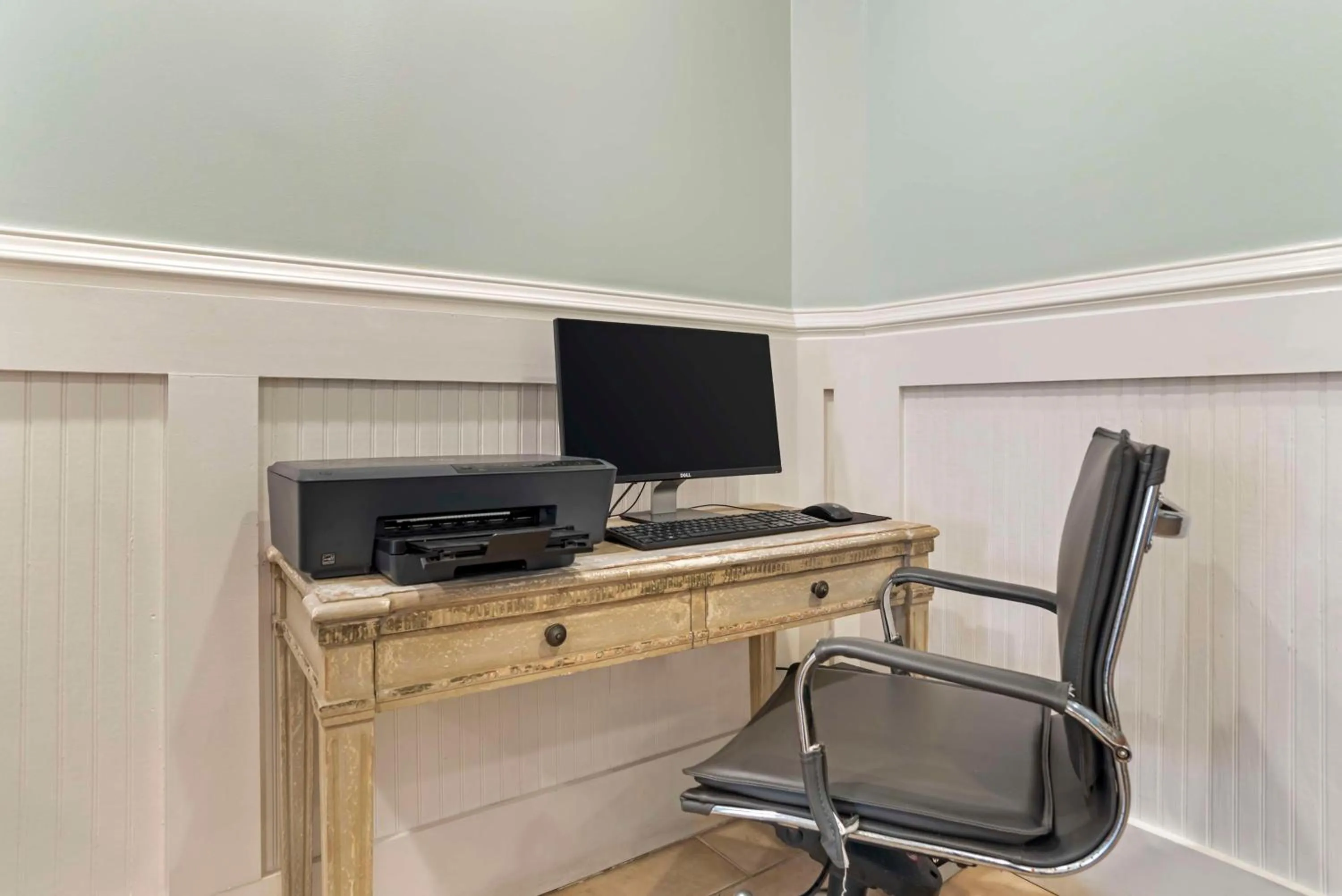 Business facilities in Best Western on the Beach