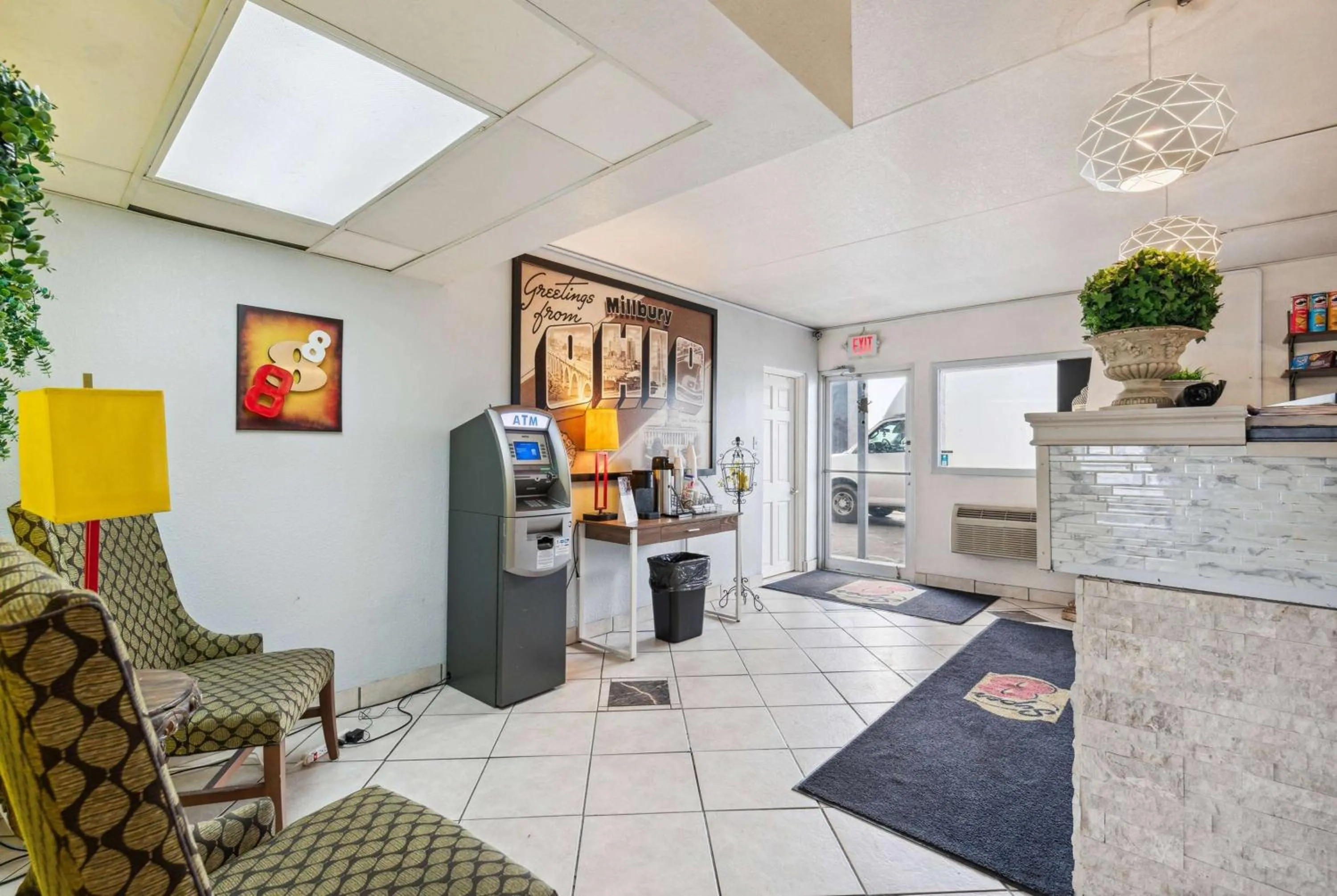 Lobby or reception in Super 8 by Wyndham Millbury/Toledo
