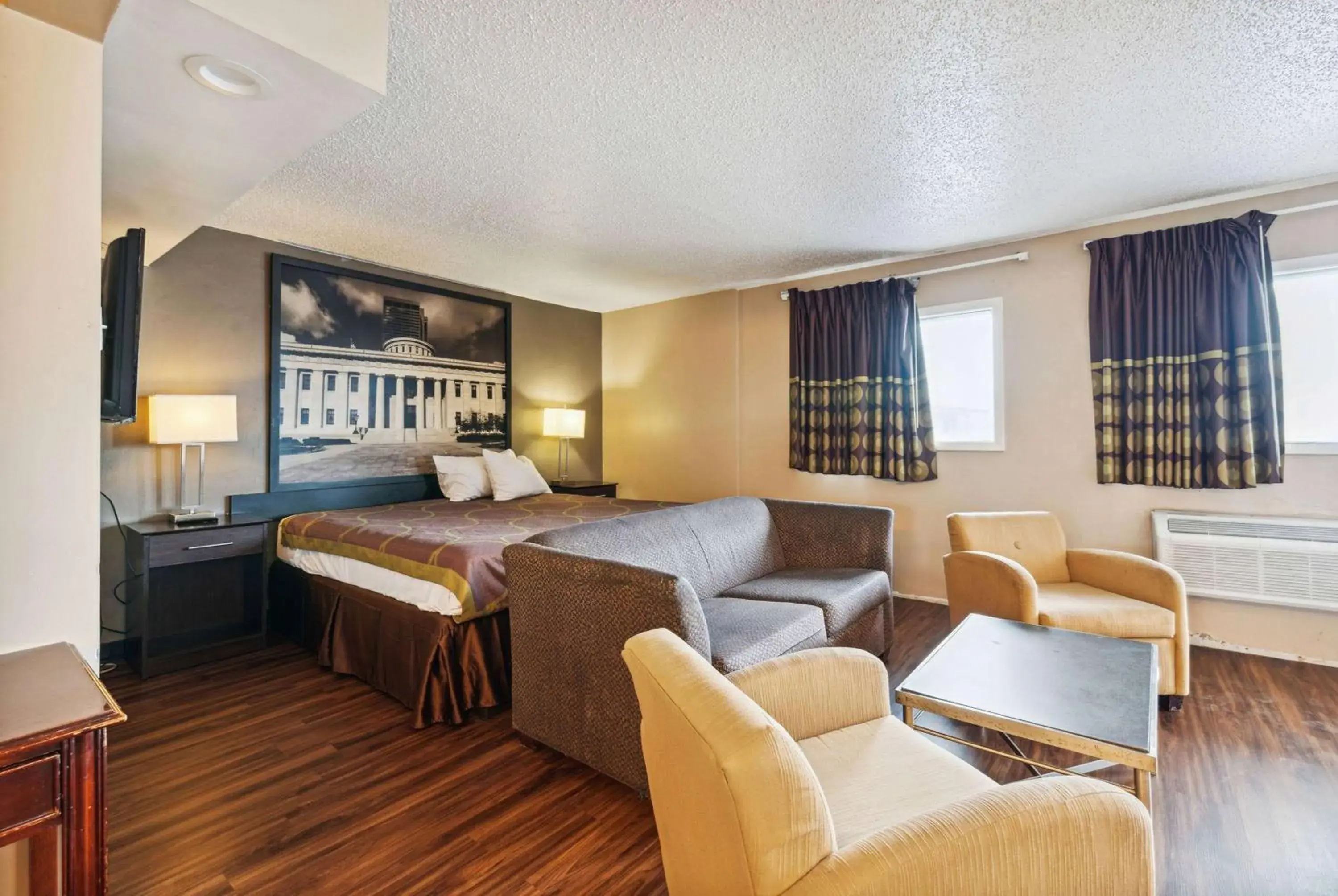 King Studio Suite - Non Smoking in Super 8 by Wyndham Millbury/Toledo King Studio Suite - Non Smoking in Super 8 by Wyndham Millbury/Toledo