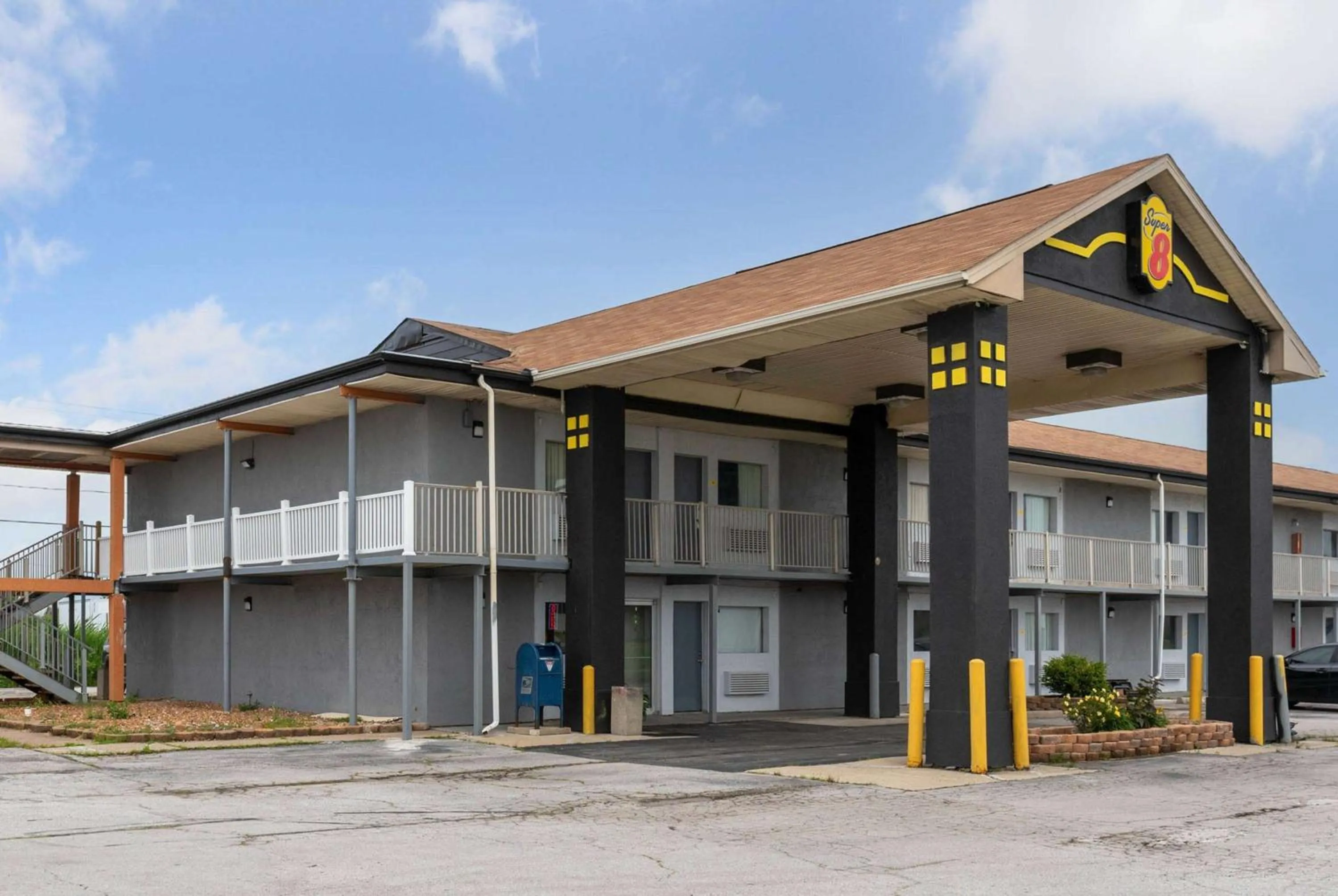 Property building in Super 8 by Wyndham Millbury/Toledo