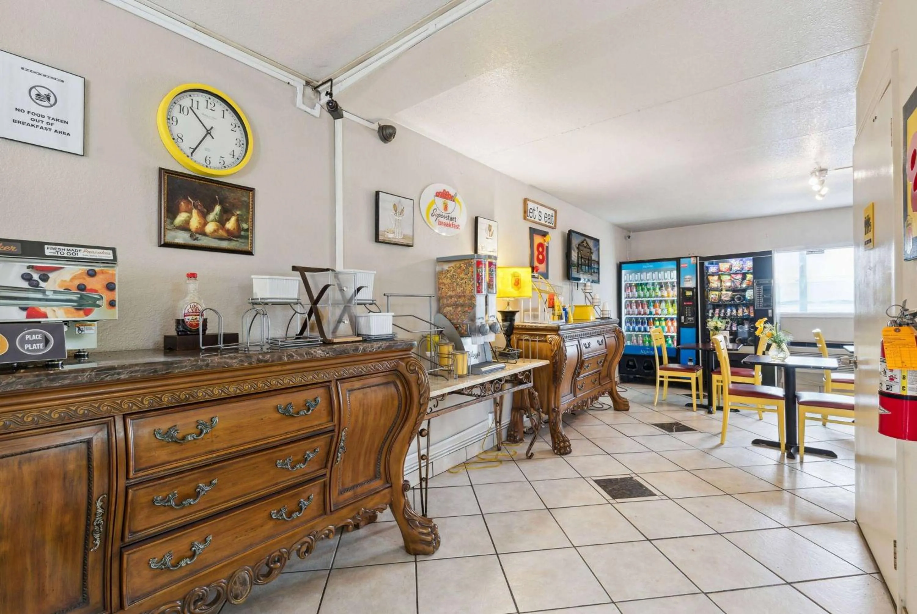 Breakfast in Super 8 by Wyndham Millbury/Toledo