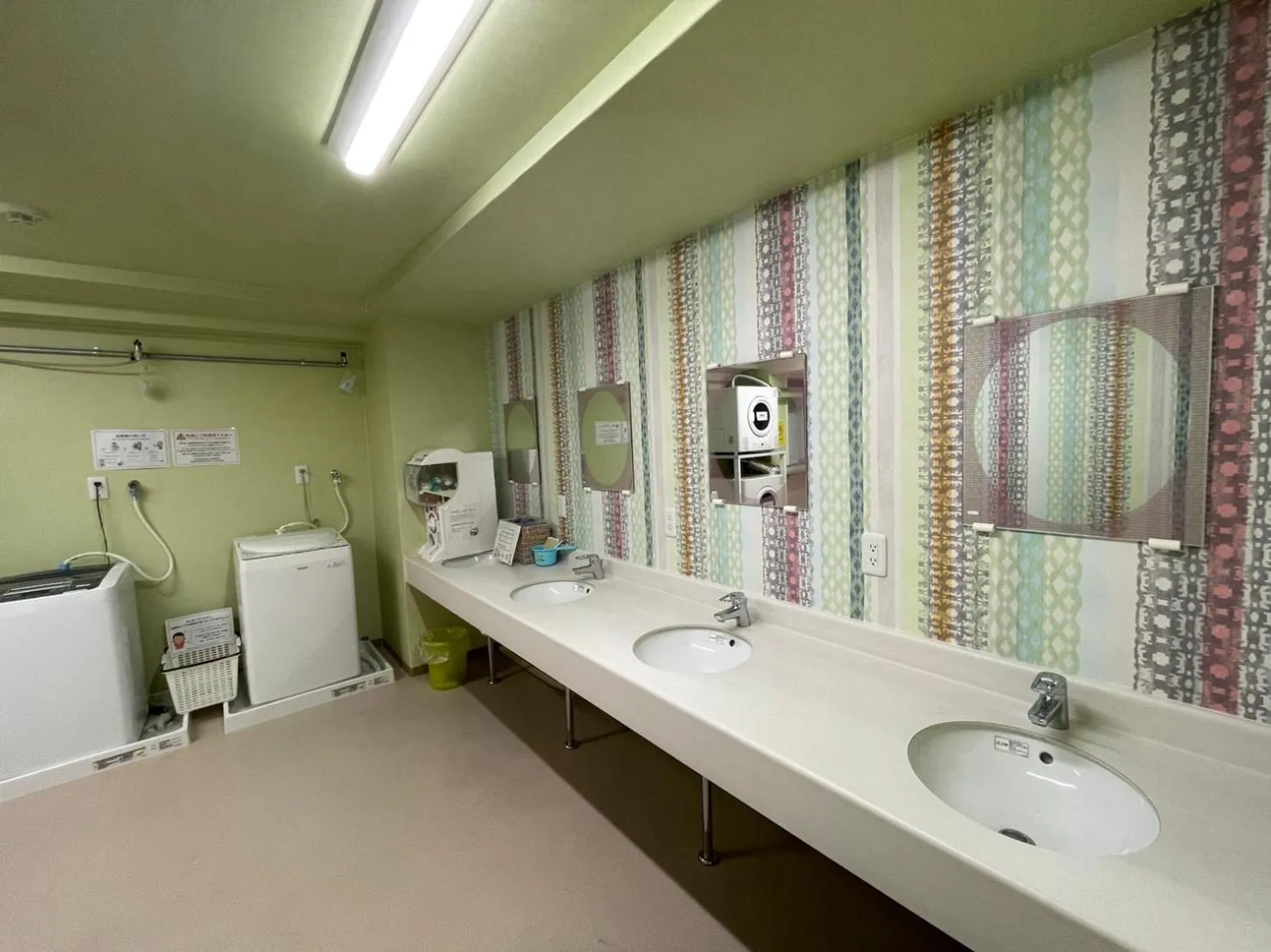 Bathroom in Guest House Laule'a Tennoji