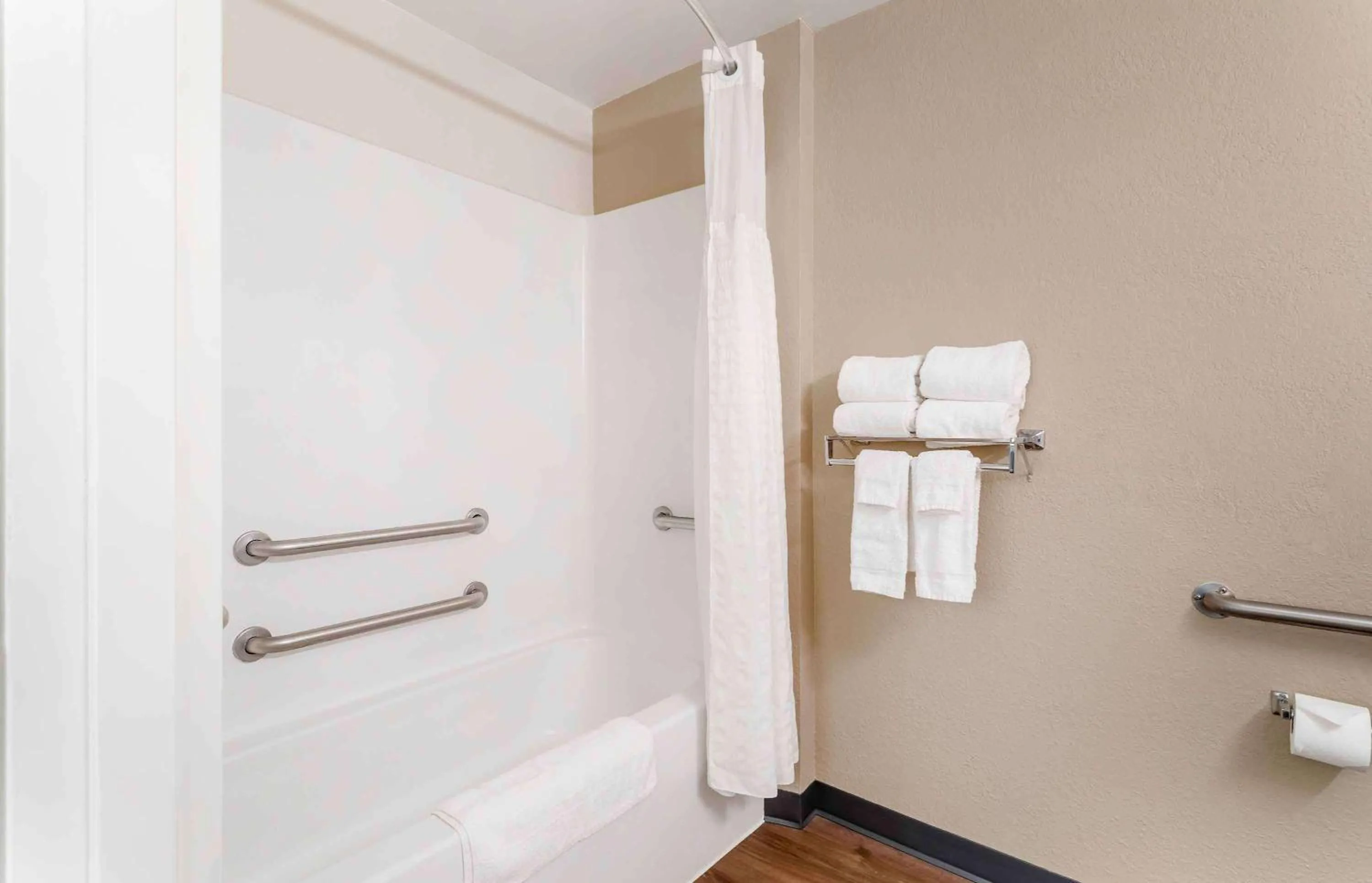 Bathroom in Extended Stay America Suites - Asheville - Tunnel Rd