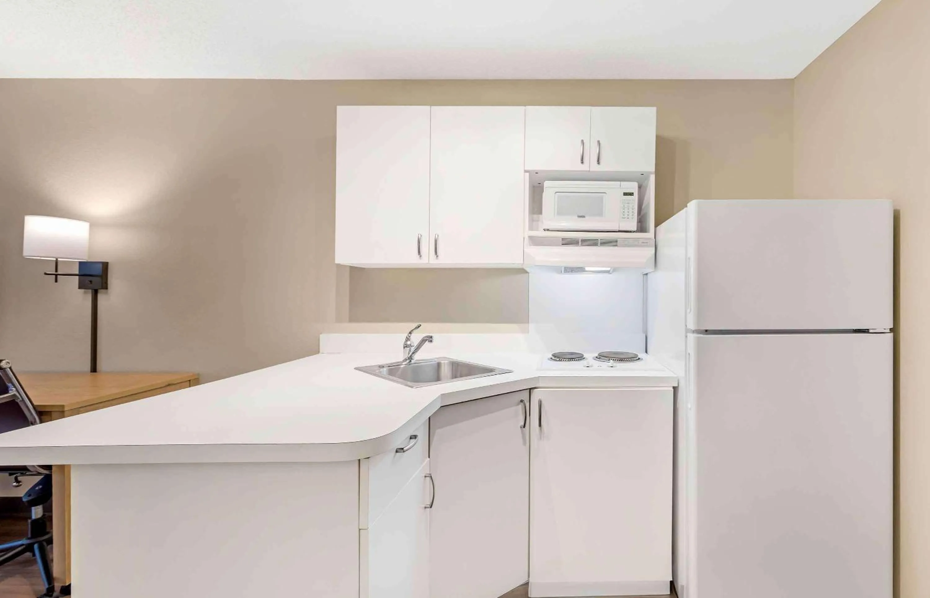 Kitchen or kitchenette in Extended Stay America Suites - Asheville - Tunnel Rd