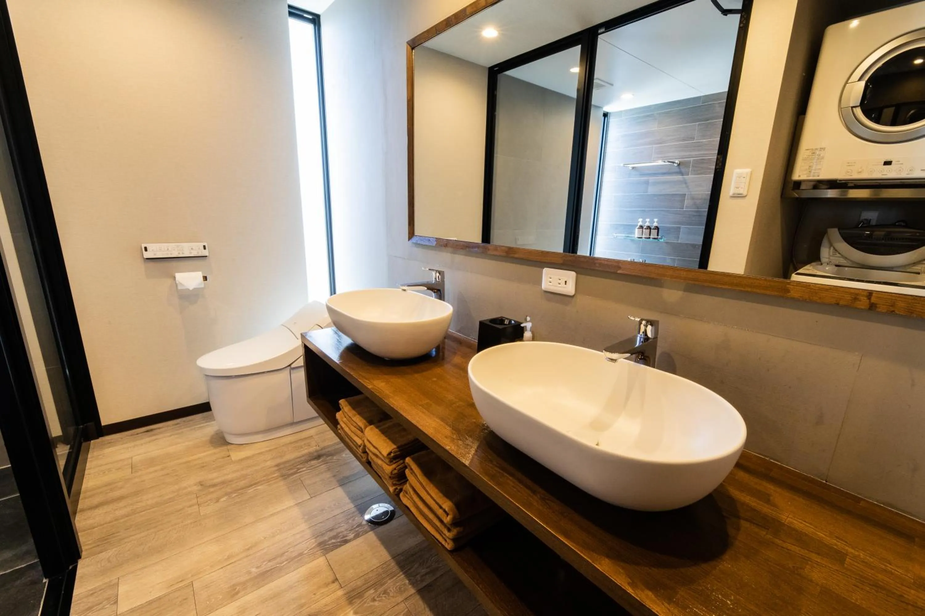 Bathroom in Breaky Hotel