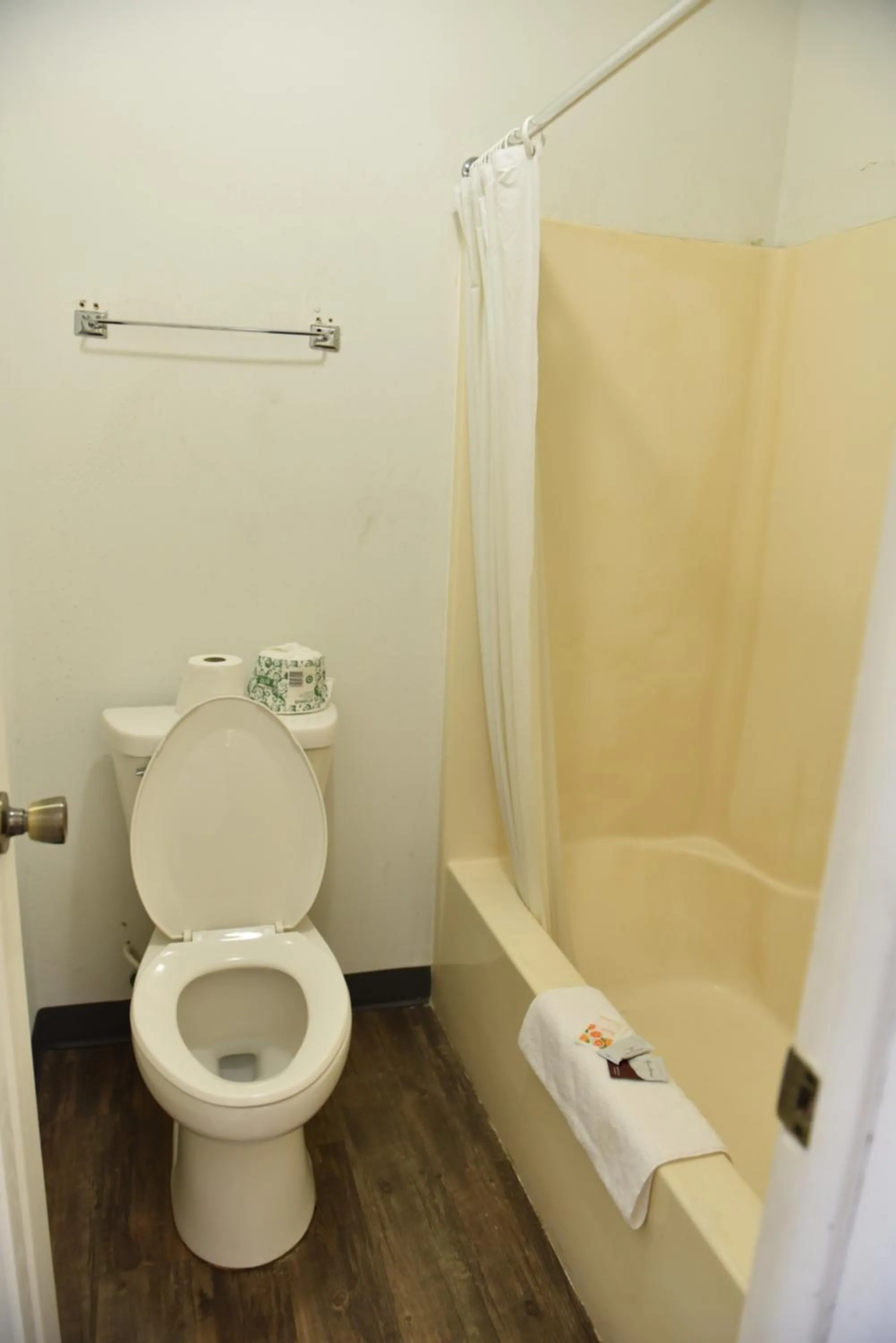 Bathroom in Knights Inn Merrillville