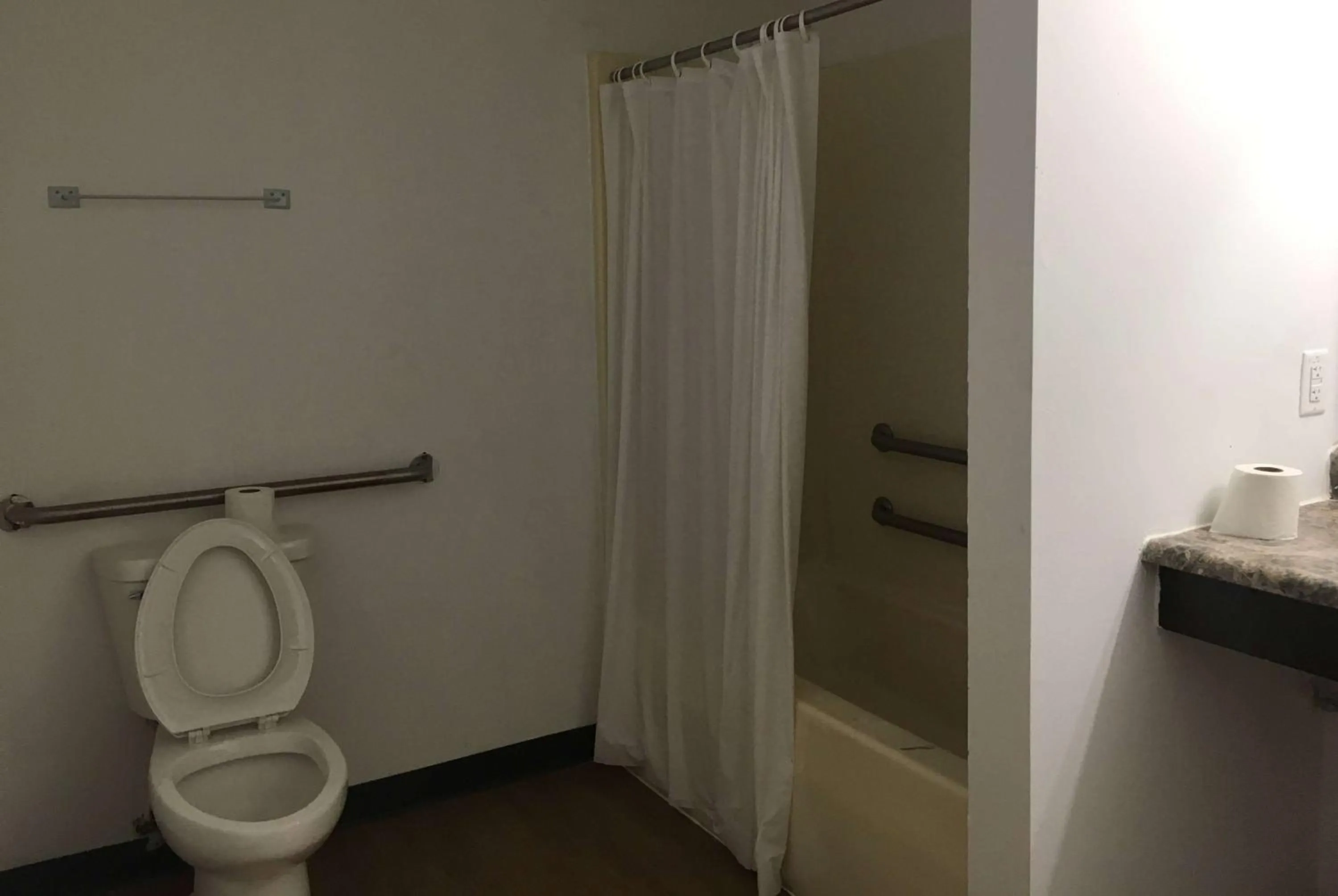 Photo of the whole room in Knights Inn Merrillville