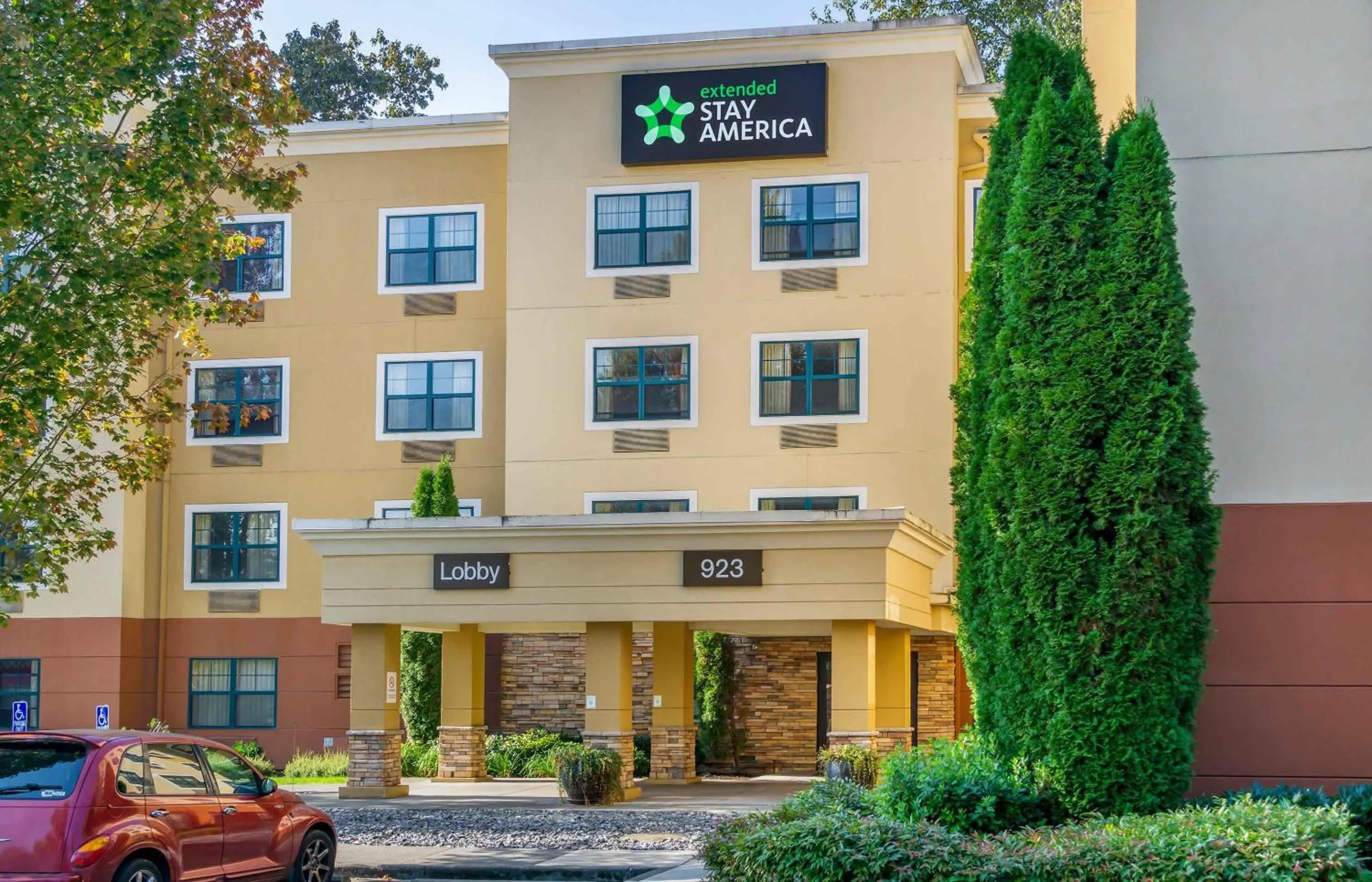 Property building in Extended Stay America Suites - Seattle - Bothell - West