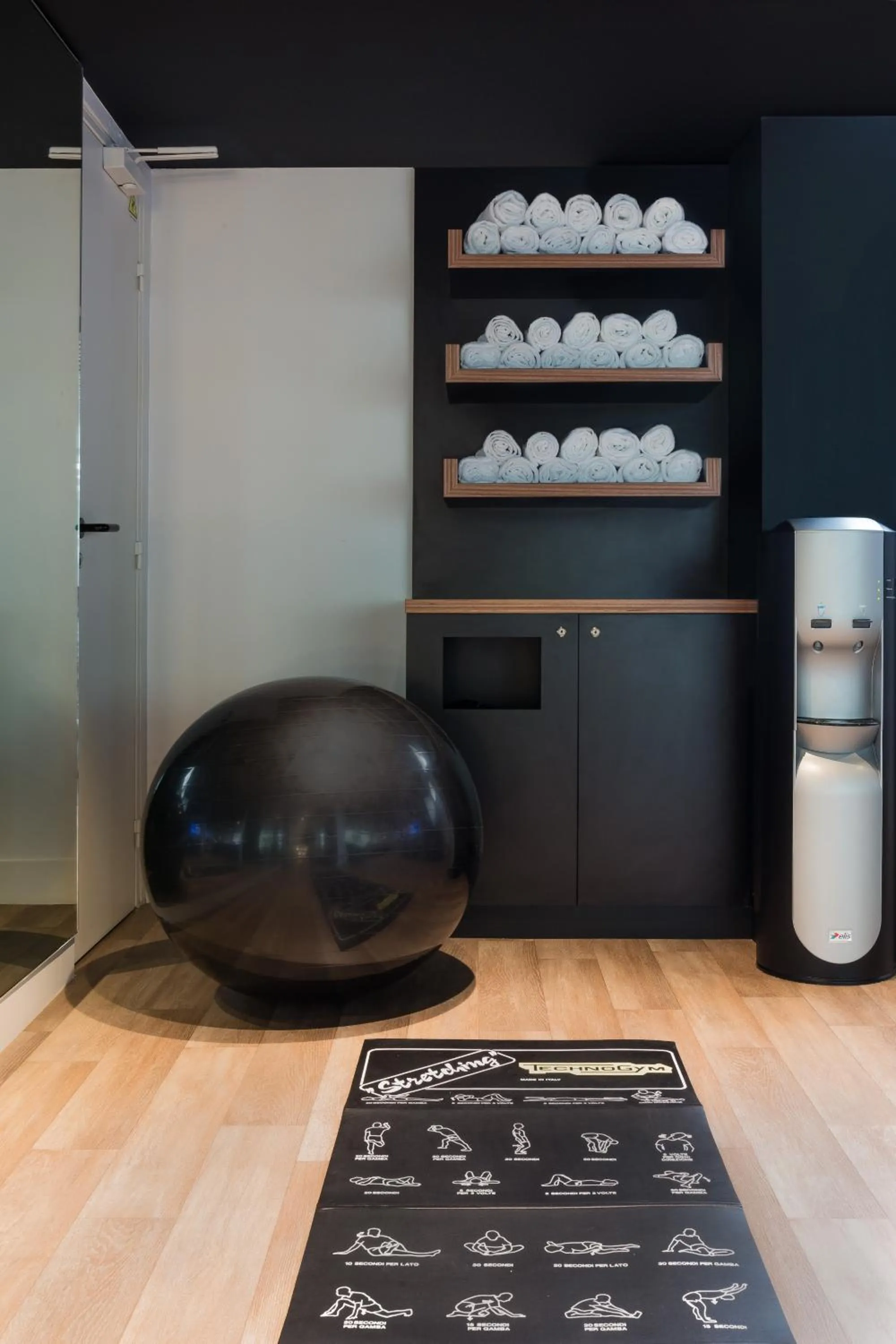 Fitness centre/facilities in CAMPANILE PARIS 12 - Bercy Village