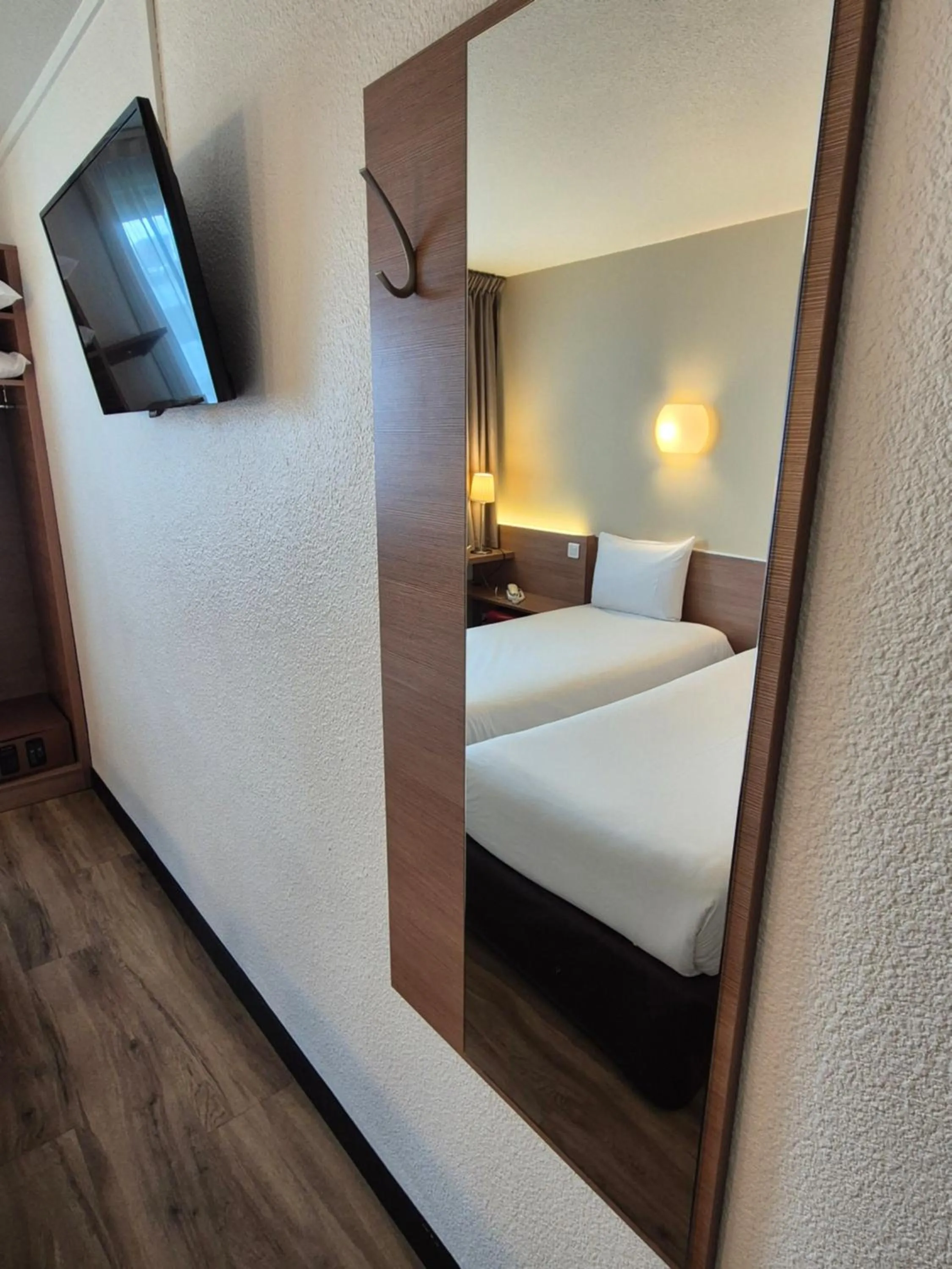 Bedroom, Bed in CAMPANILE PARIS 12 - Bercy Village