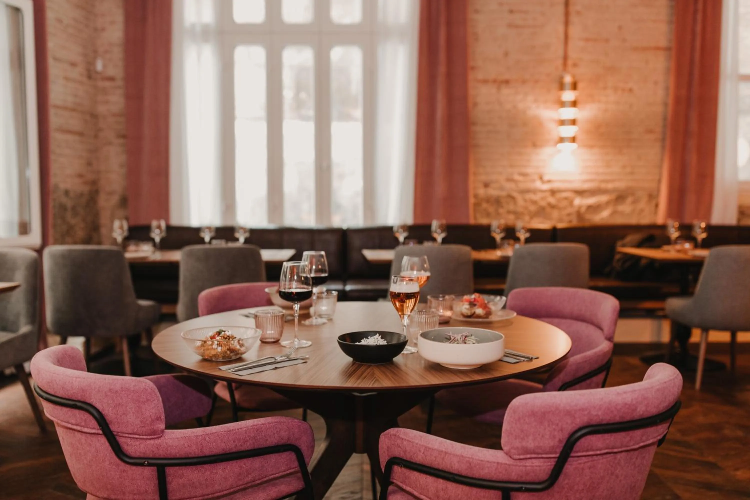 Restaurant/places to eat in Room Mate Helen Berger Boutique