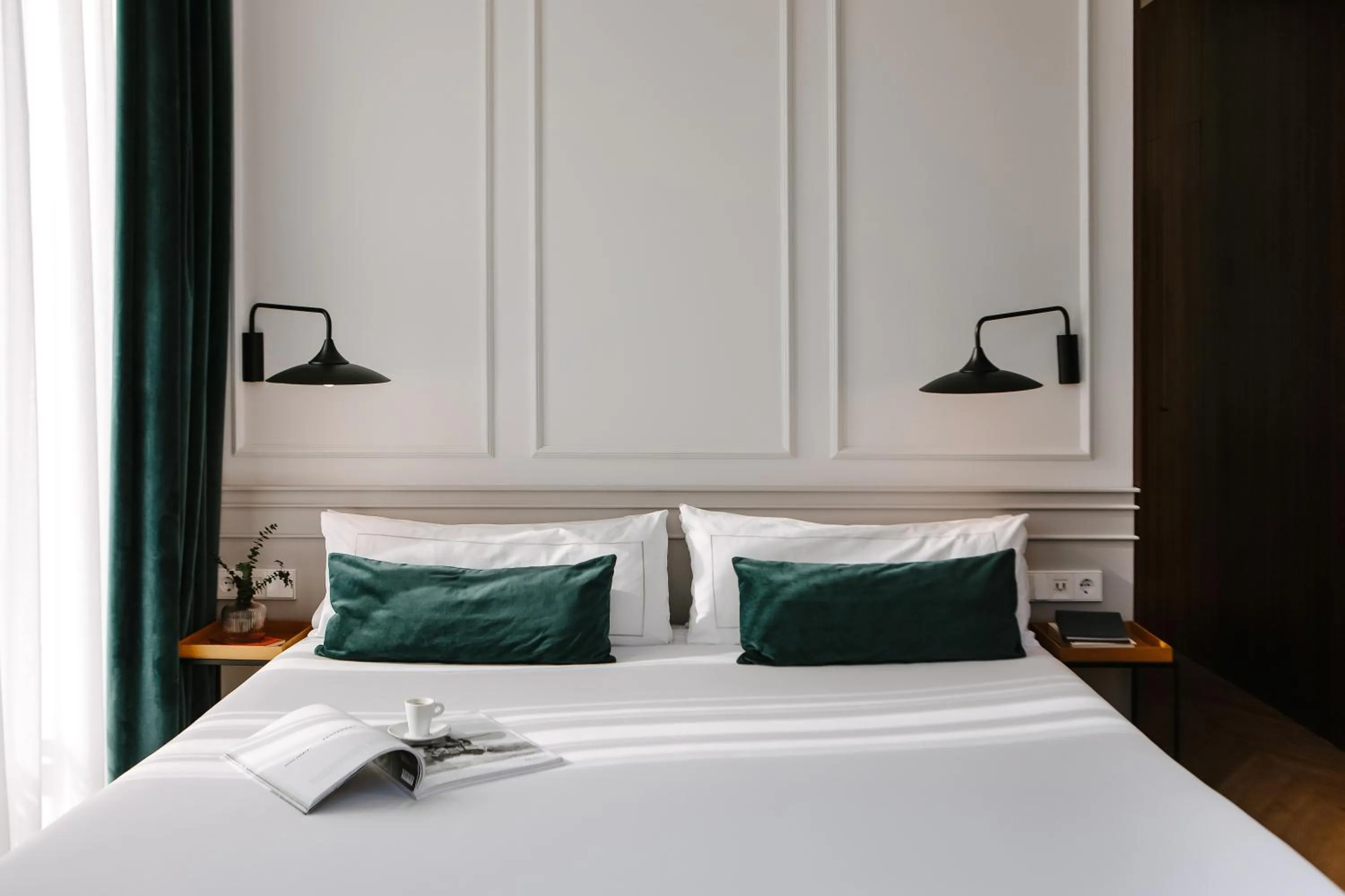 Bedroom, Bed in Room Mate Helen Berger Boutique