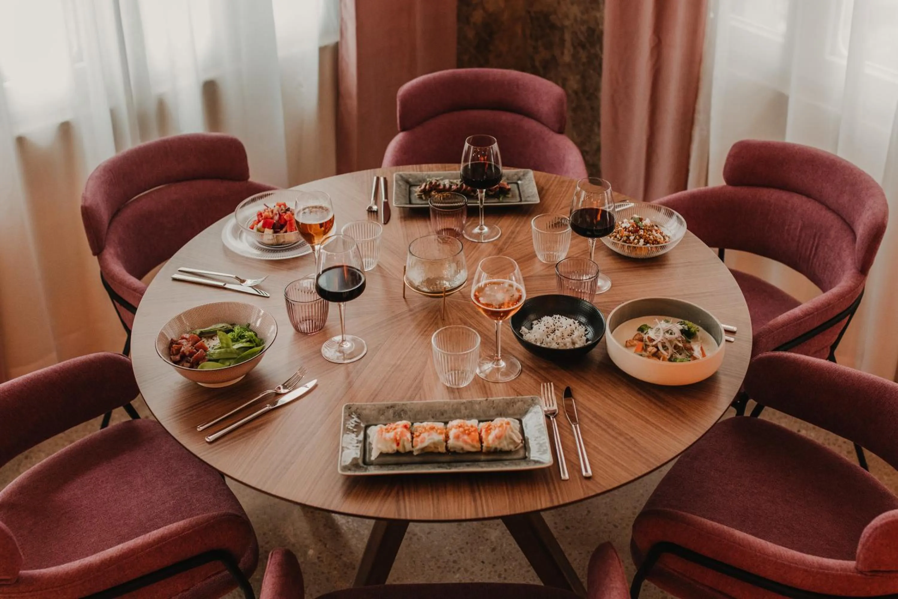 Restaurant/places to eat in Room Mate Helen Berger Boutique