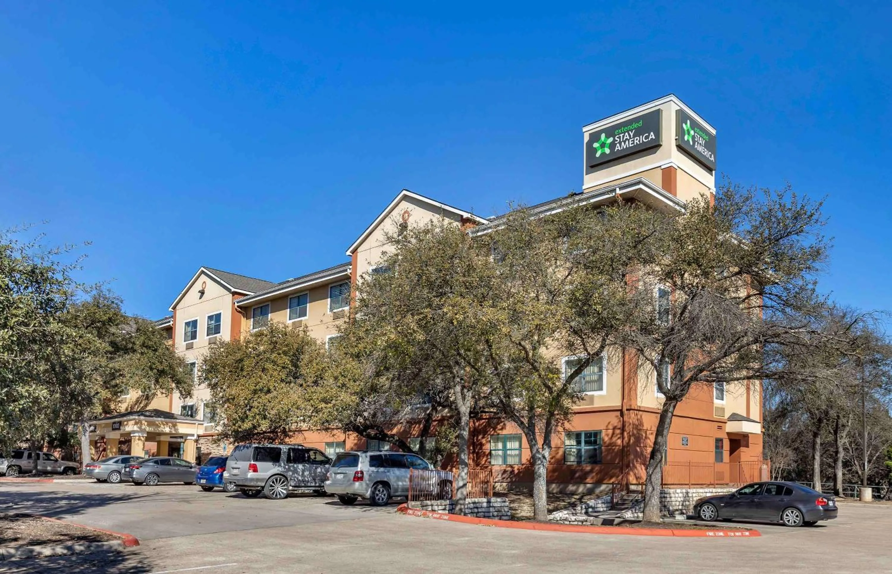Property building in Extended Stay America Suites - Austin - Northwest Arboretum