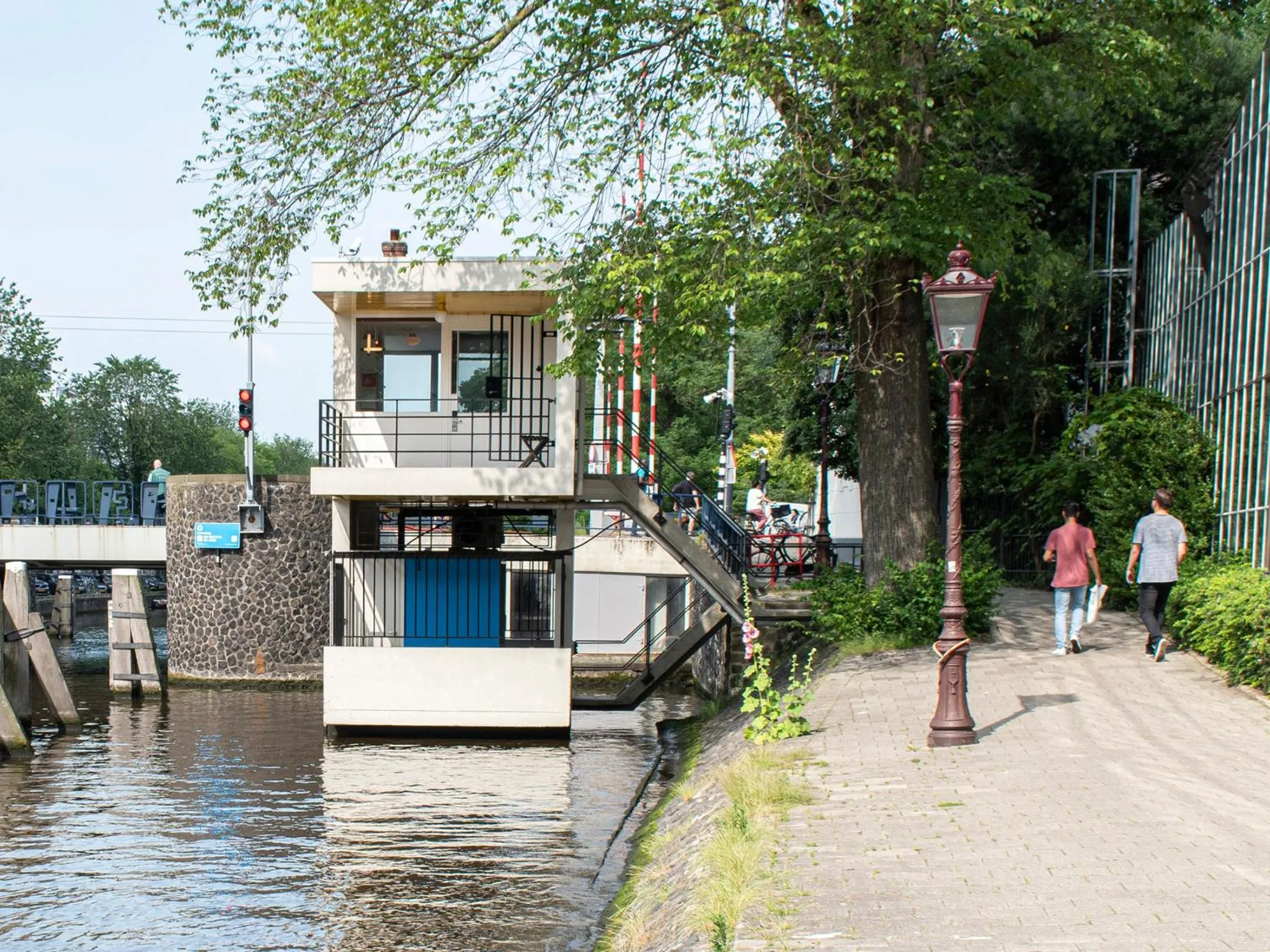 Facade/entrance in SWEETS - Hortusbrug