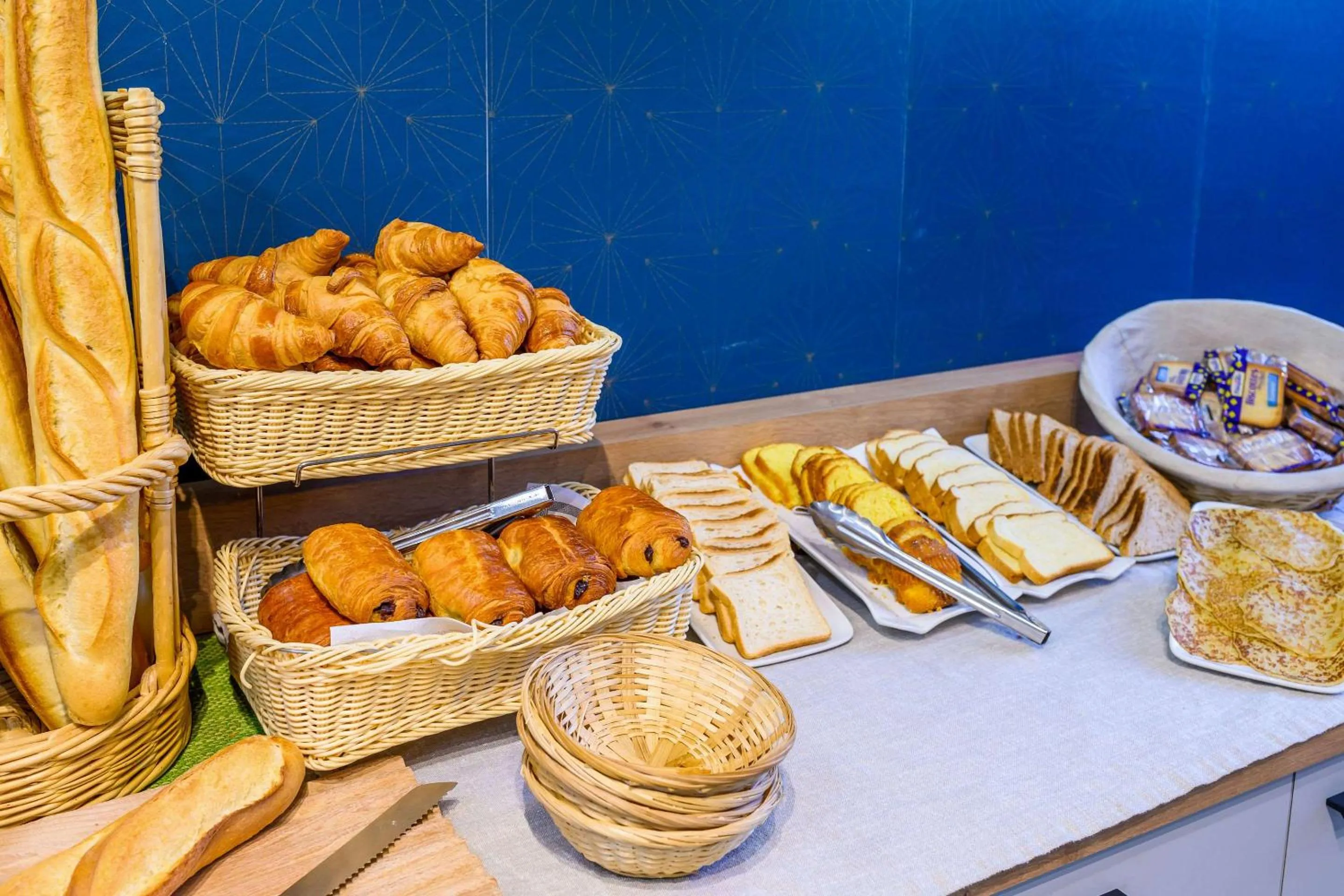 Breakfast in Comfort Hotel Paris Porte d'Ivry