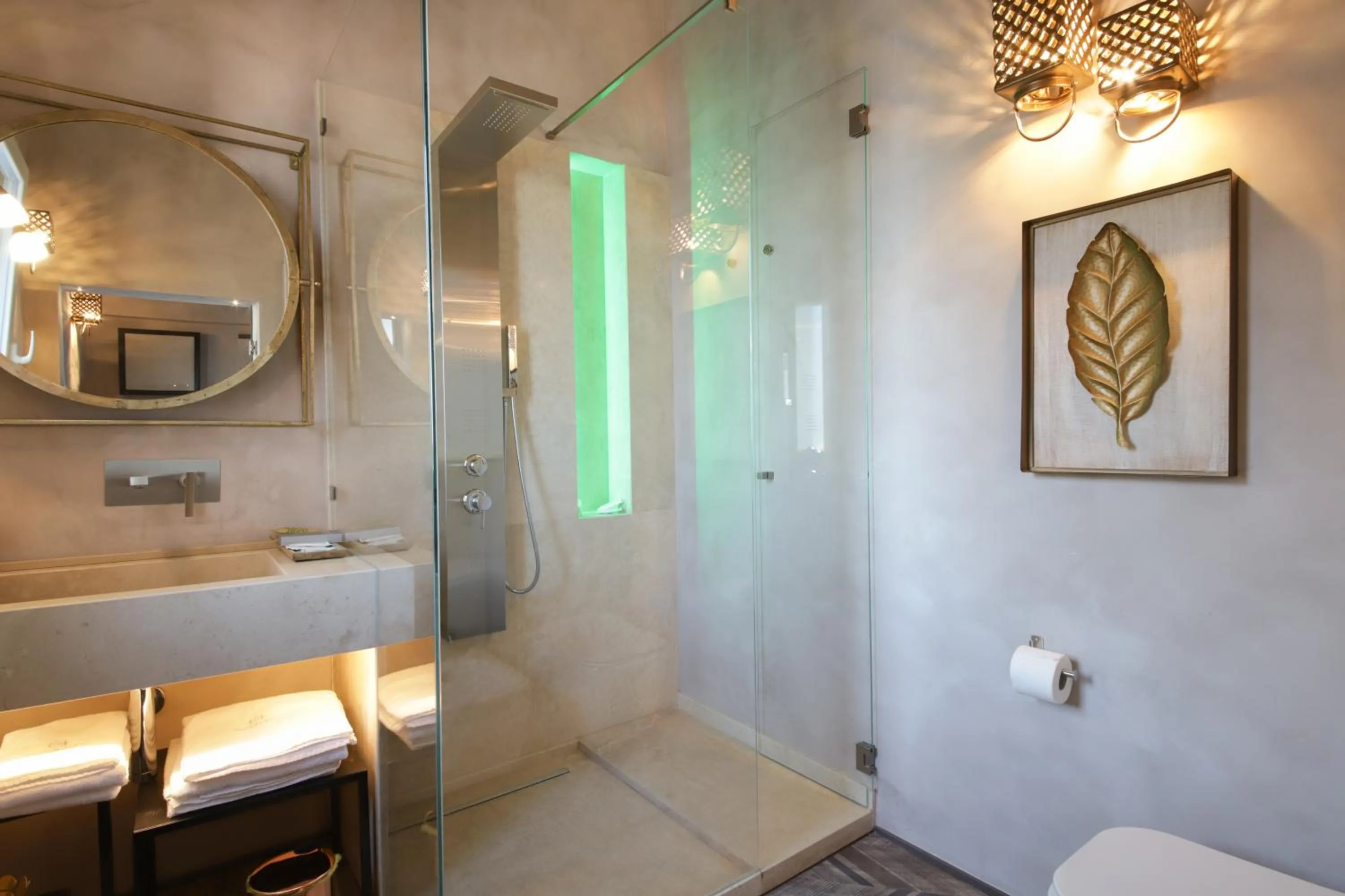 AL CONSOLE LUXURY SUITE