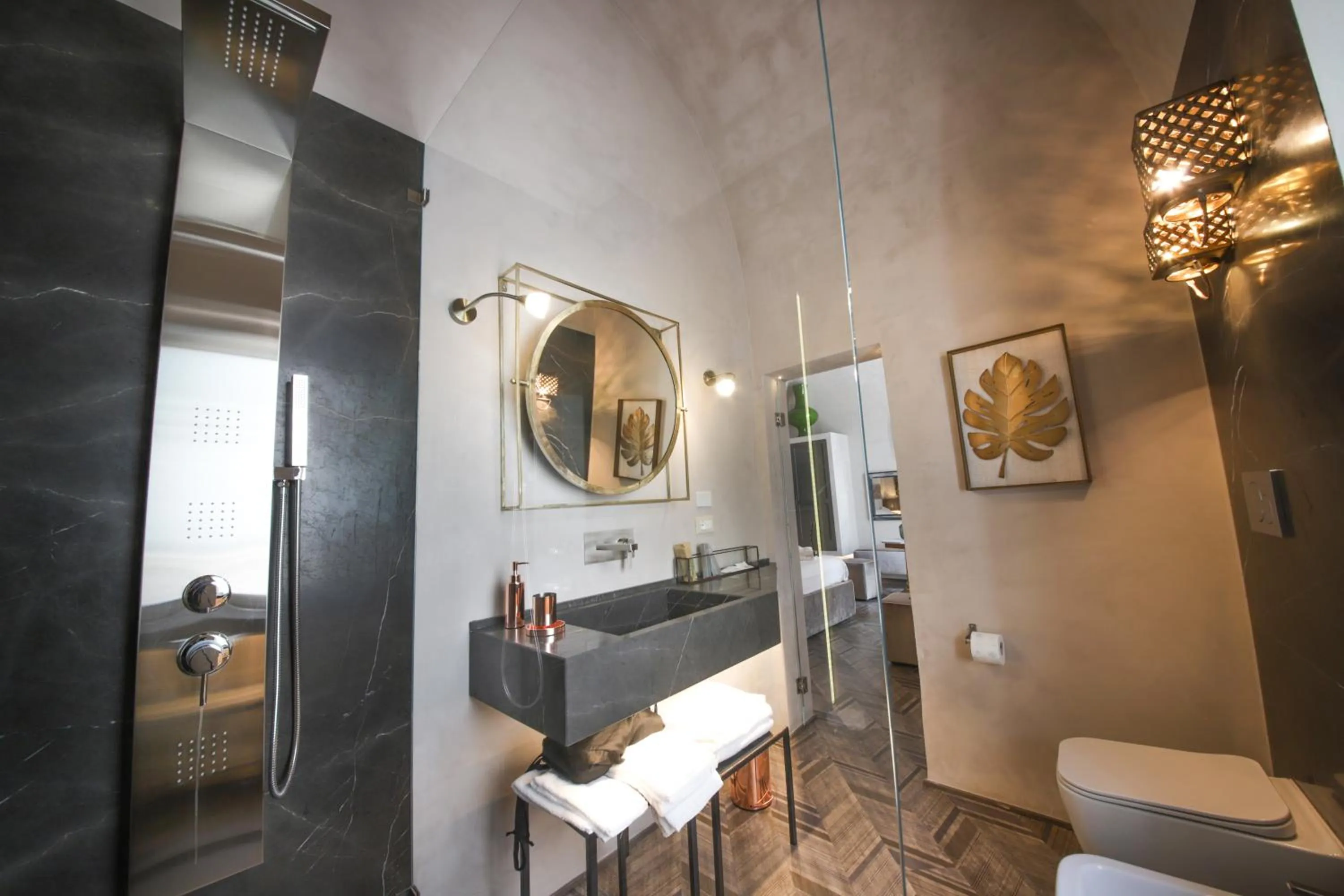 AL CONSOLE LUXURY SUITE