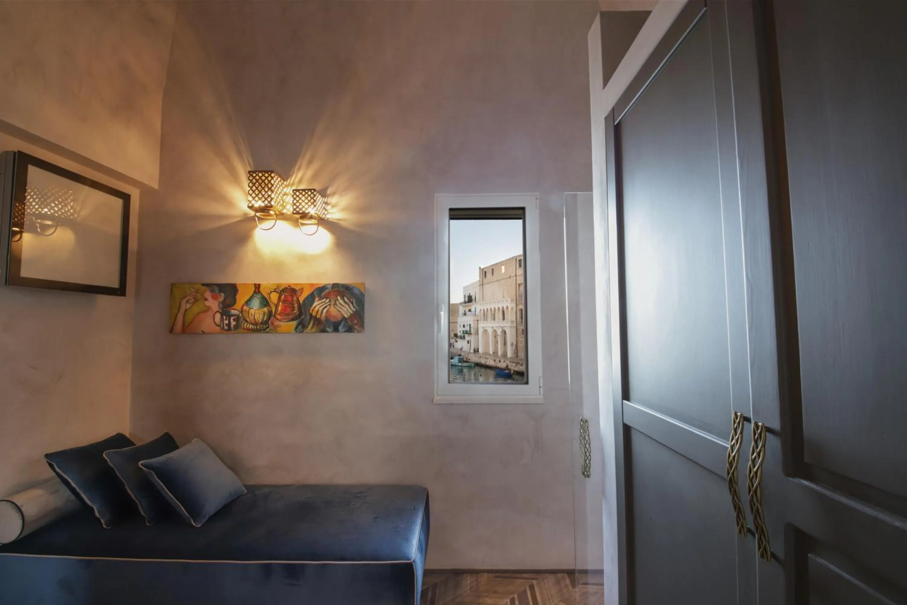 AL CONSOLE LUXURY SUITE