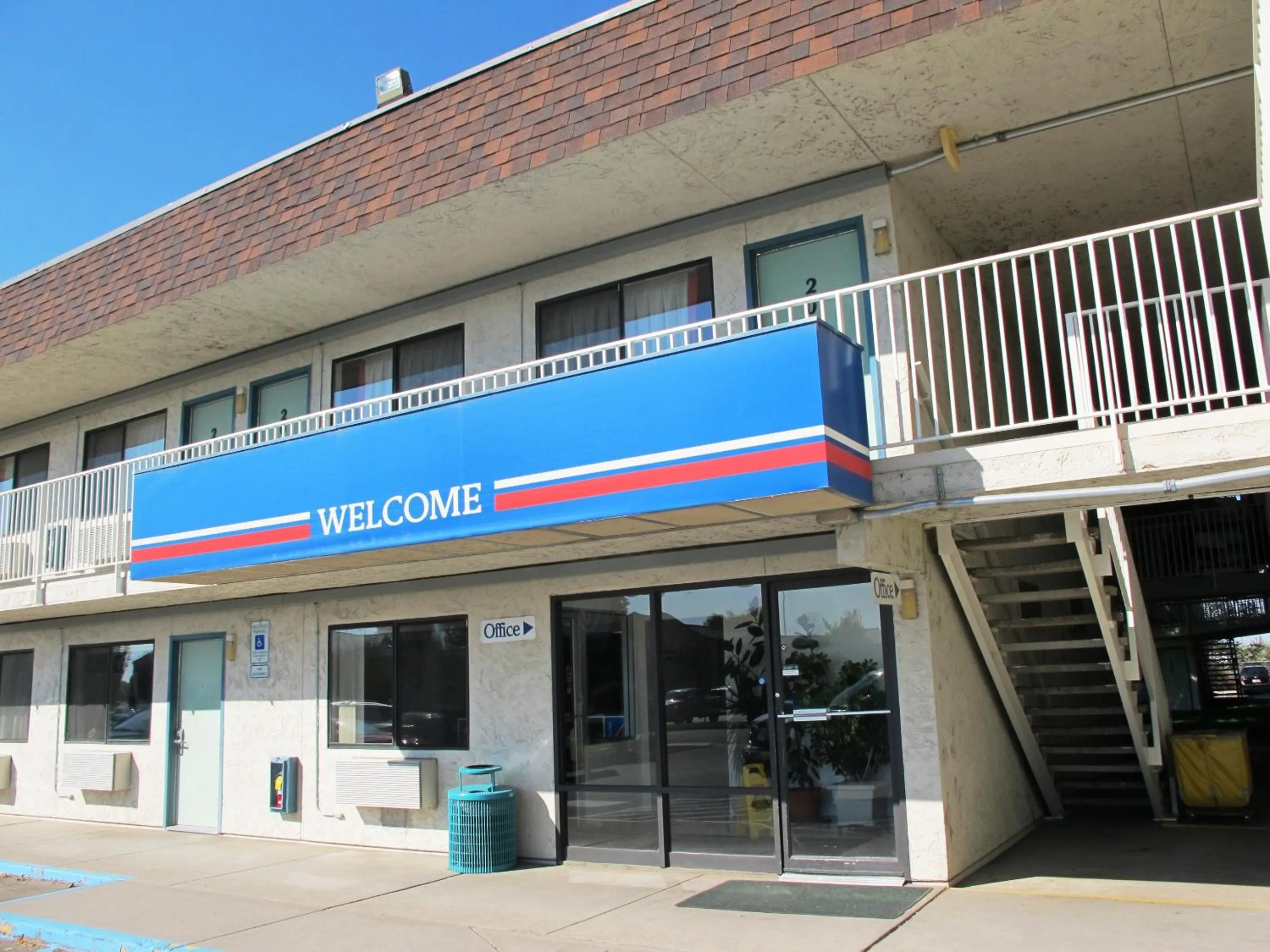 Property building in Motel 6 Ontario, OR