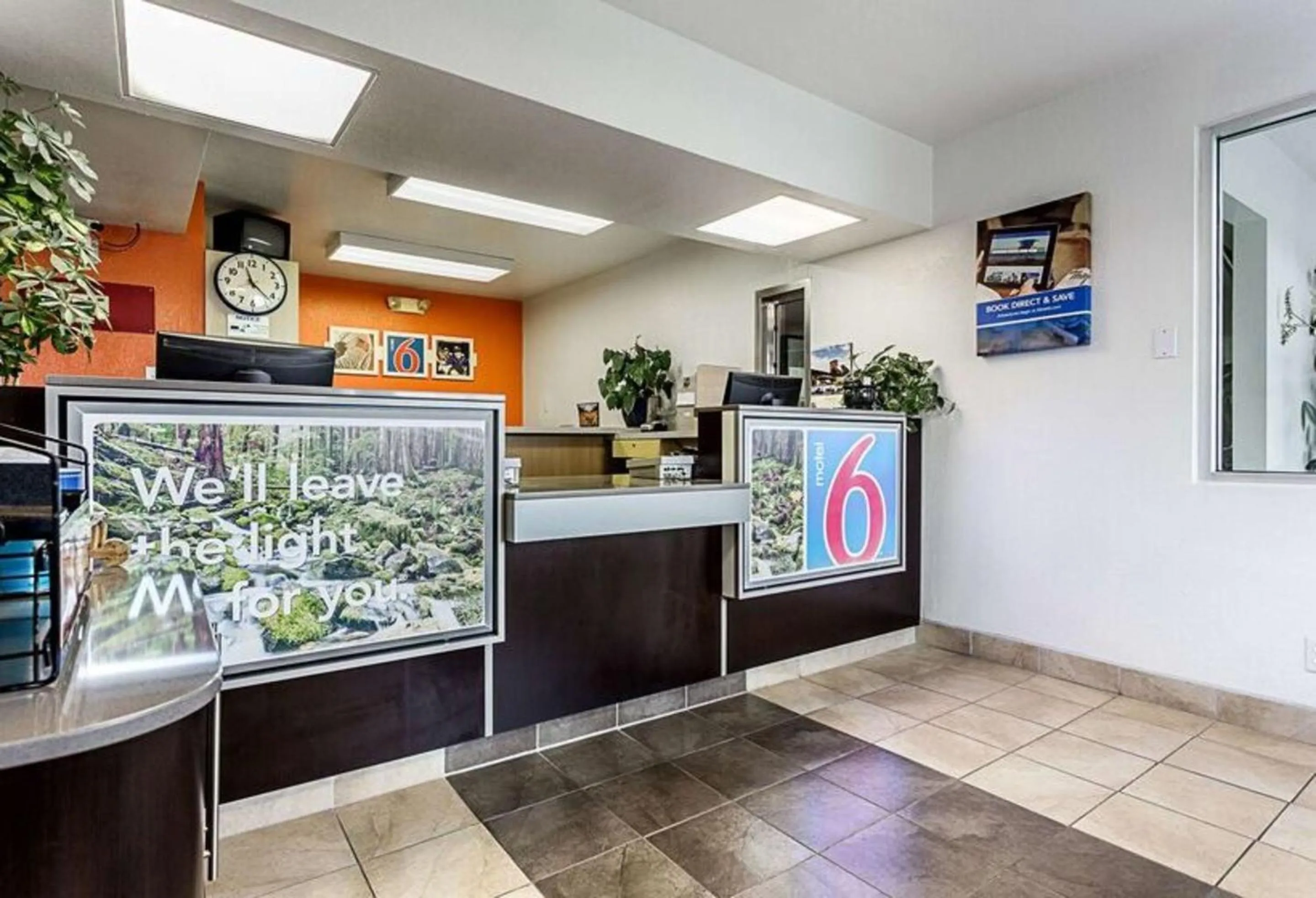 Lobby or reception in Motel 6 Ontario, OR