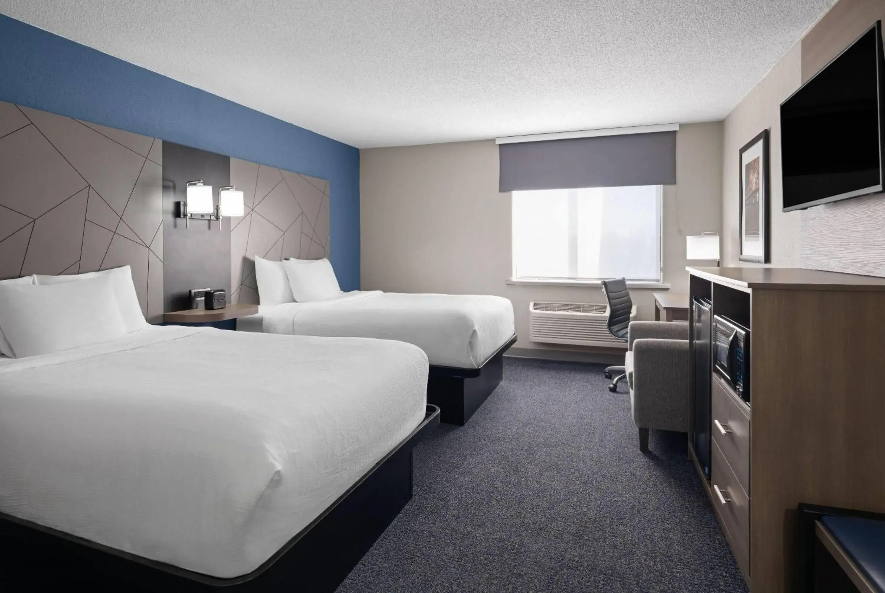 Double Room with Two Double Beds - Non-Smoking in Baymont by Wyndham Davenport Double Room with Two Double Beds - Non-Smoking in Baymont by Wyndham Davenport