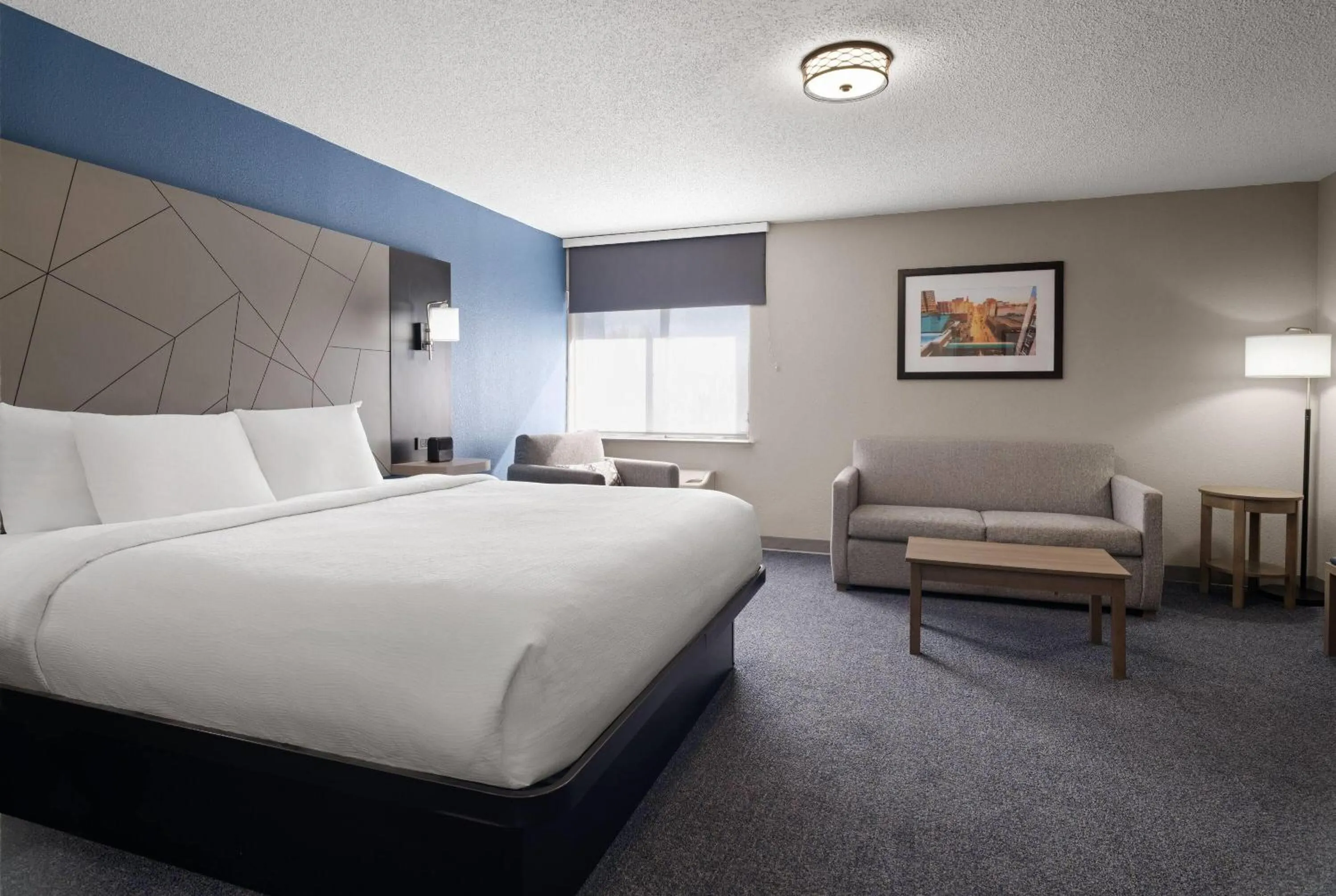 Photo of the whole room, Bed in Baymont by Wyndham Davenport