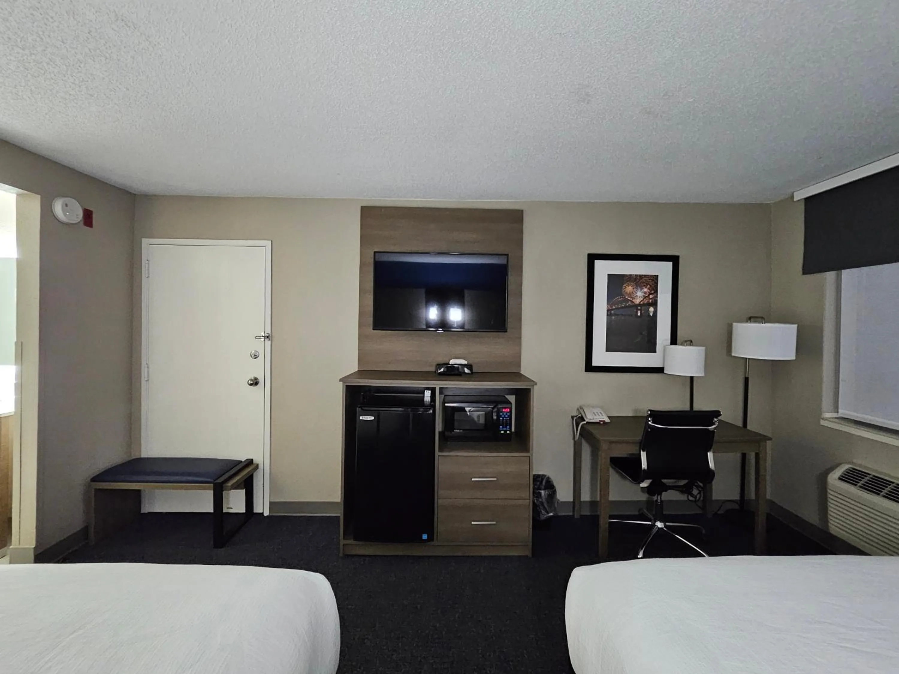 TV and multimedia, Bed in Baymont by Wyndham Davenport