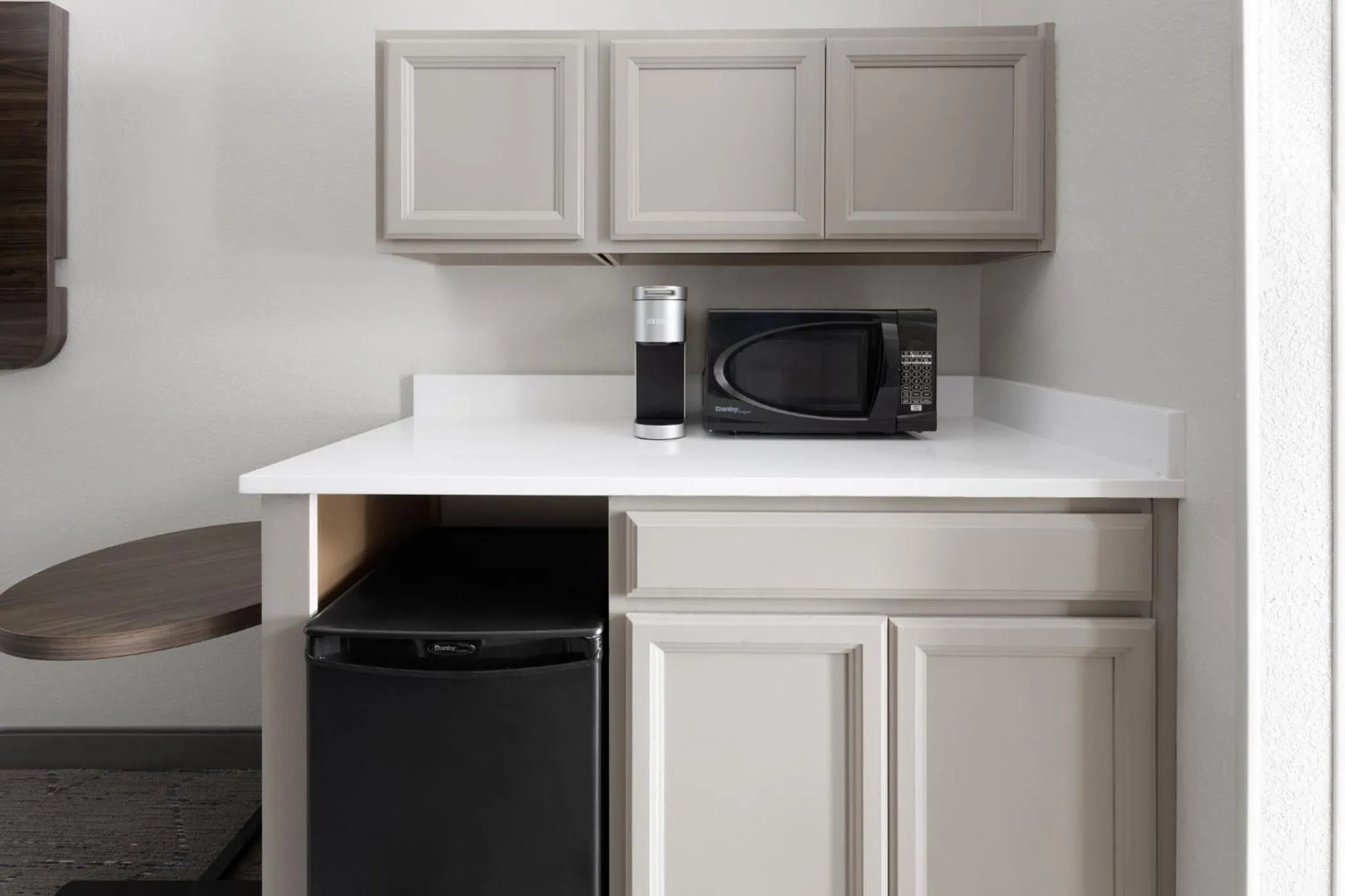 Bedroom in Holiday Inn Express & Suites Wyomissing by IHG