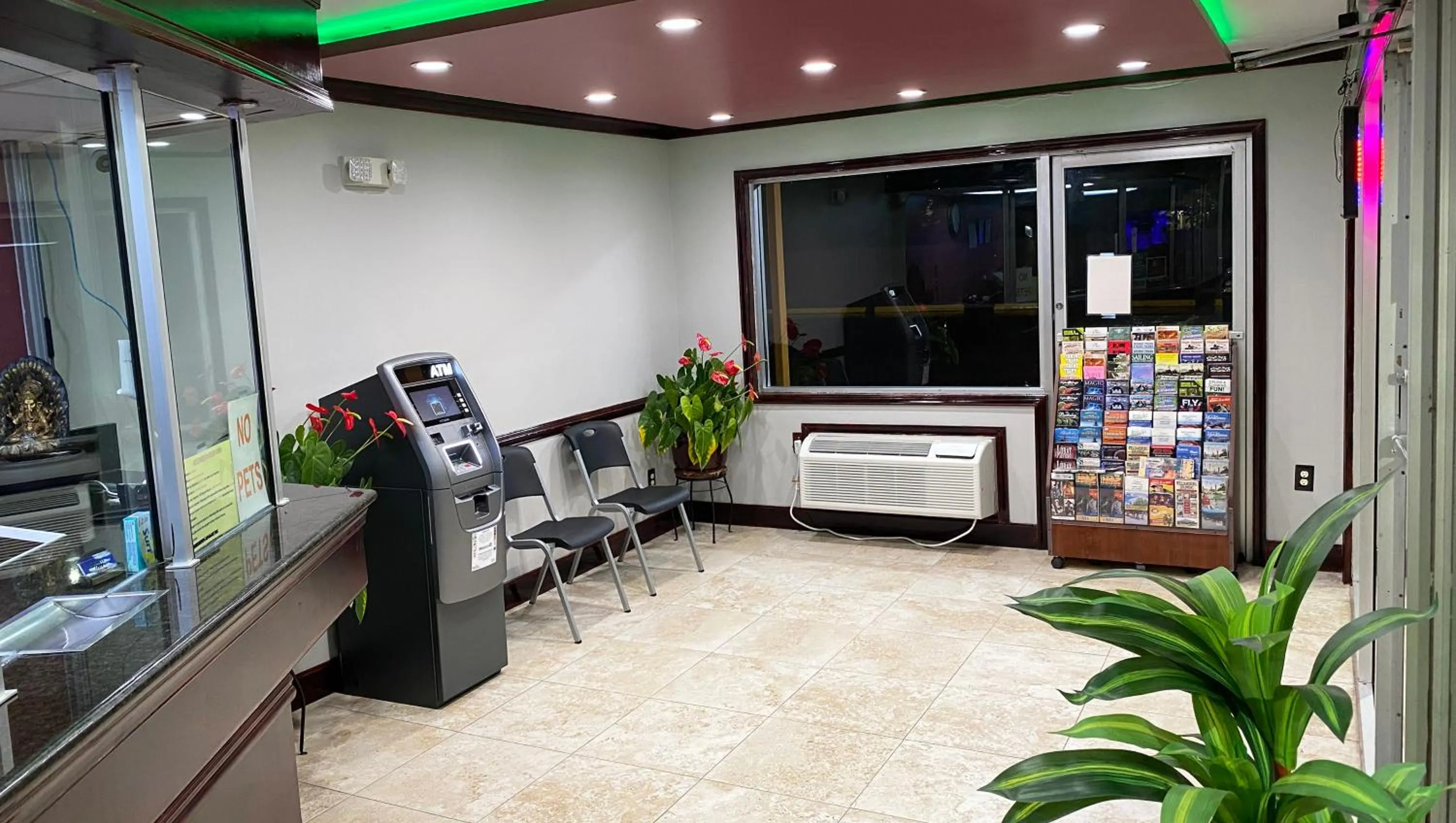 Lobby or reception in Express Inn Newport News