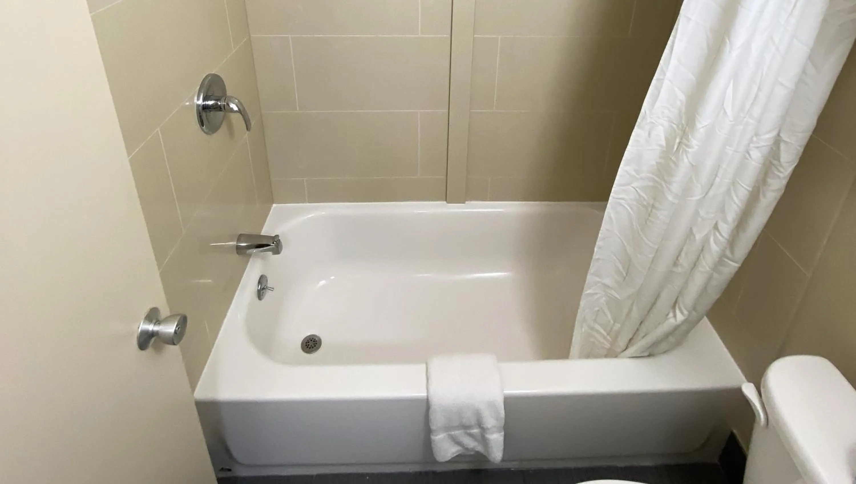 Bathroom in Express Inn Newport News