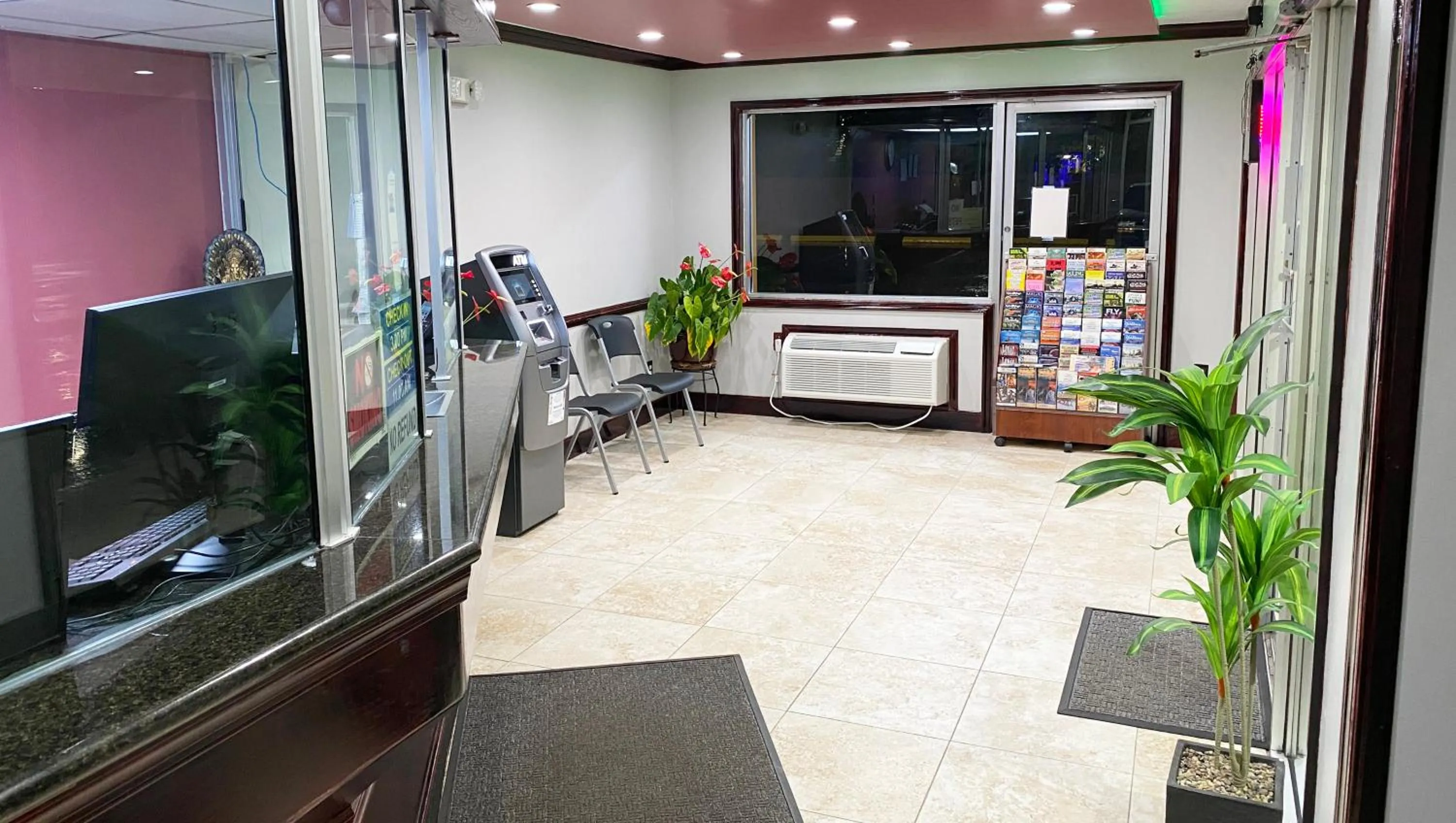 Lobby or reception in Express Inn Newport News