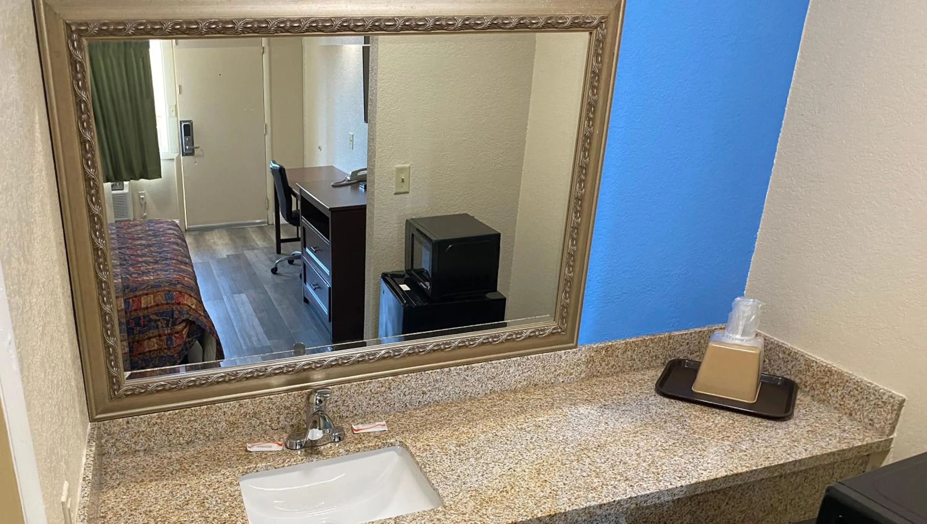 Bathroom in Express Inn Newport News