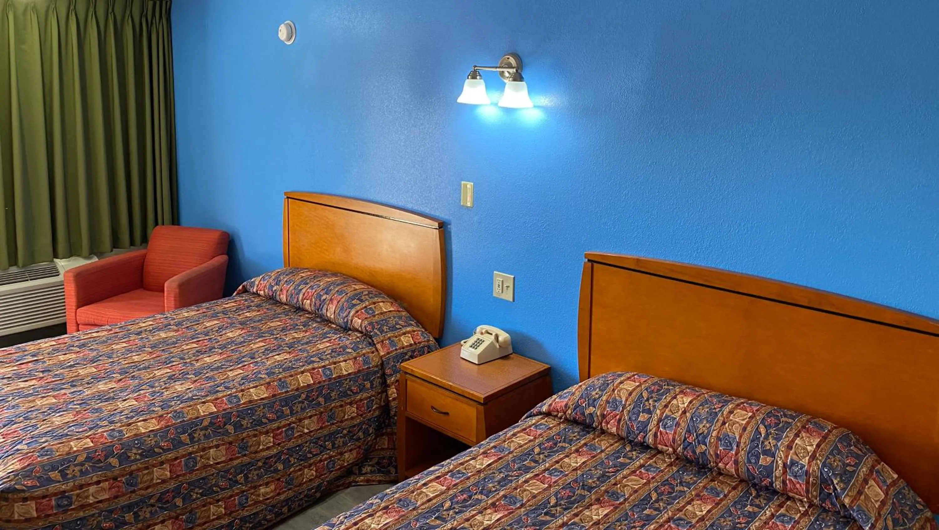 Bedroom, Bed in Express Inn Newport News