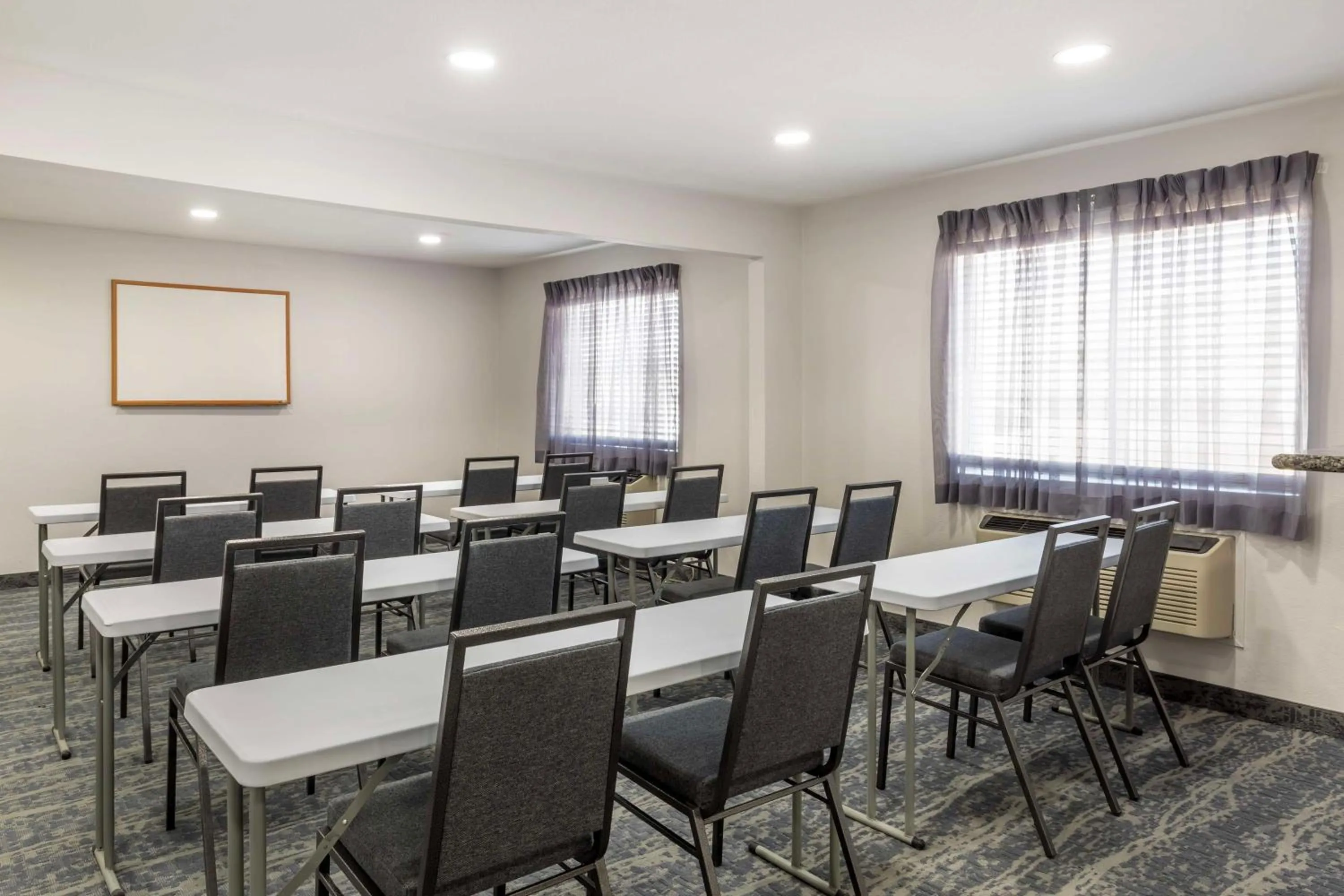 Meeting/conference room in Best Western North Side Inn