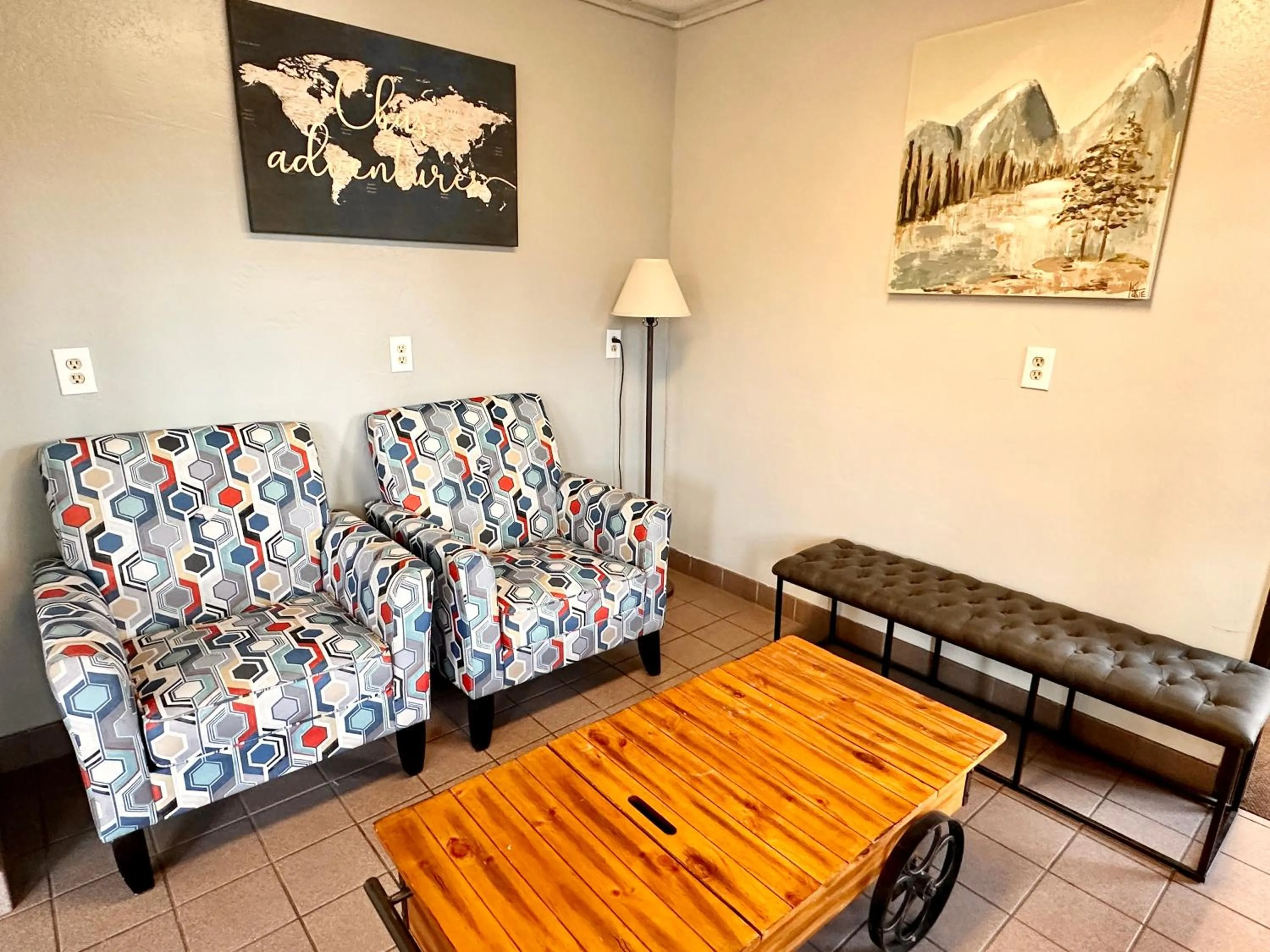 Seating area in Super 8 by Wyndham Missoula/Brooks Street