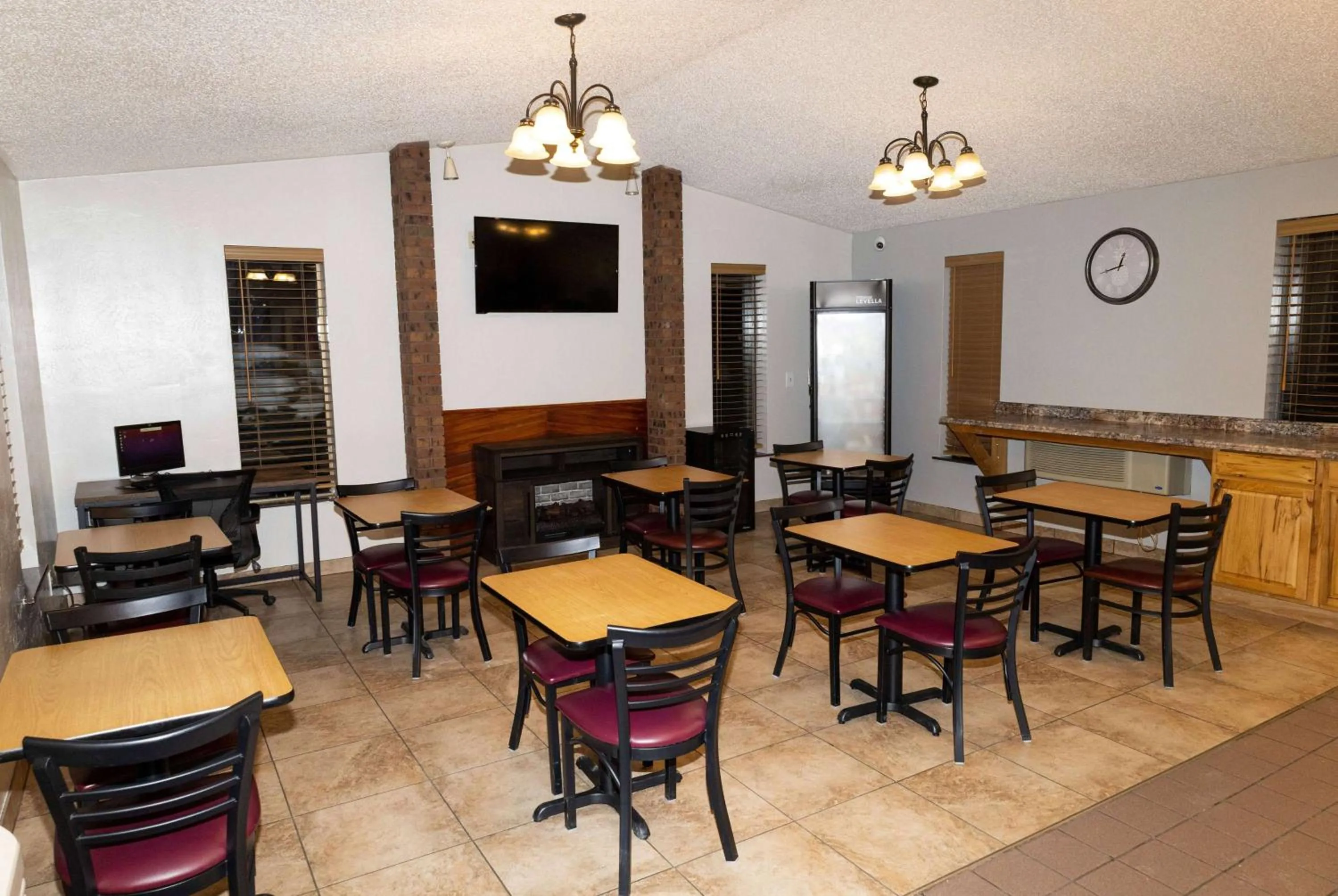 Breakfast in Super 8 by Wyndham Missoula/Brooks Street