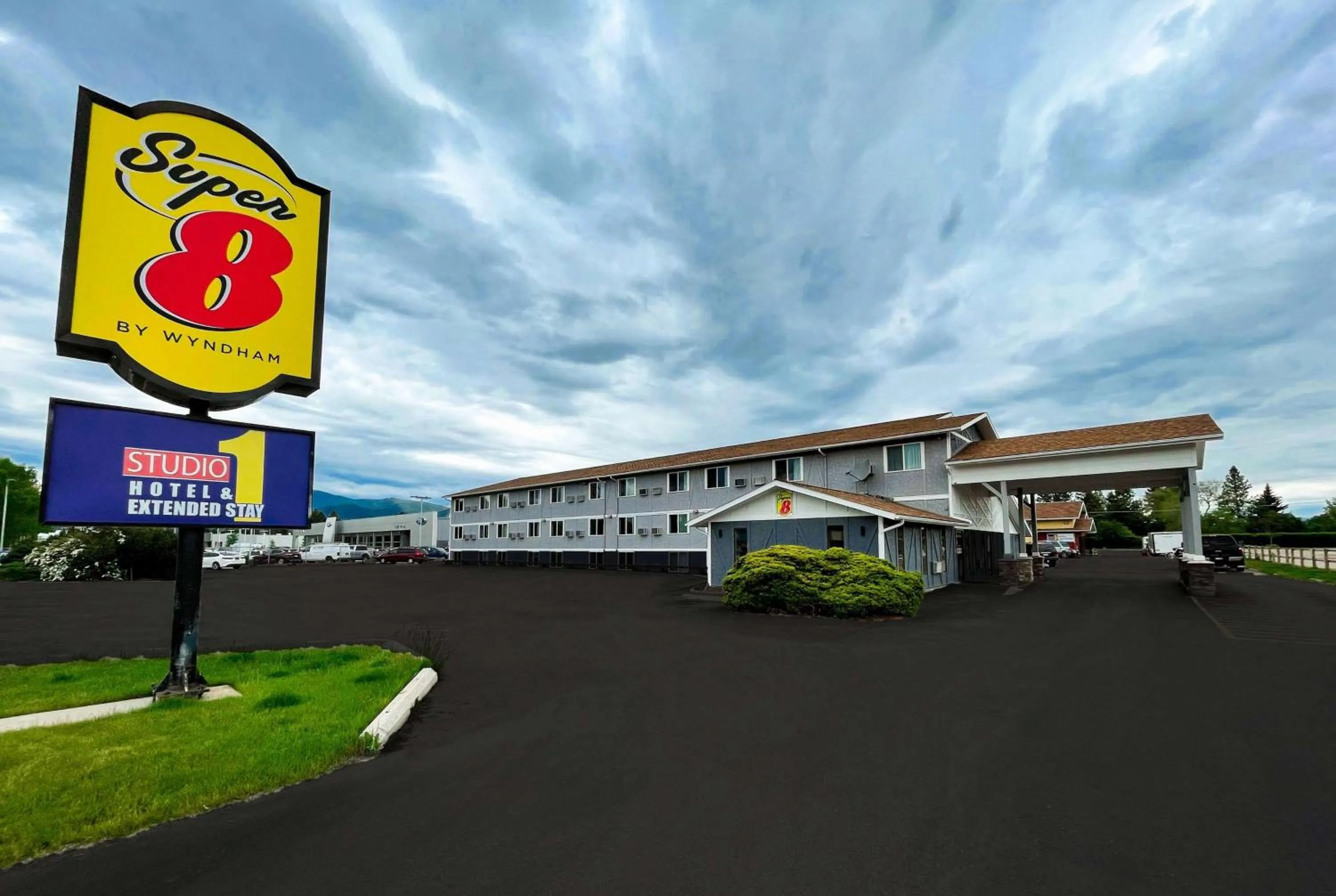 Property building in Super 8 by Wyndham Missoula/Brooks Street