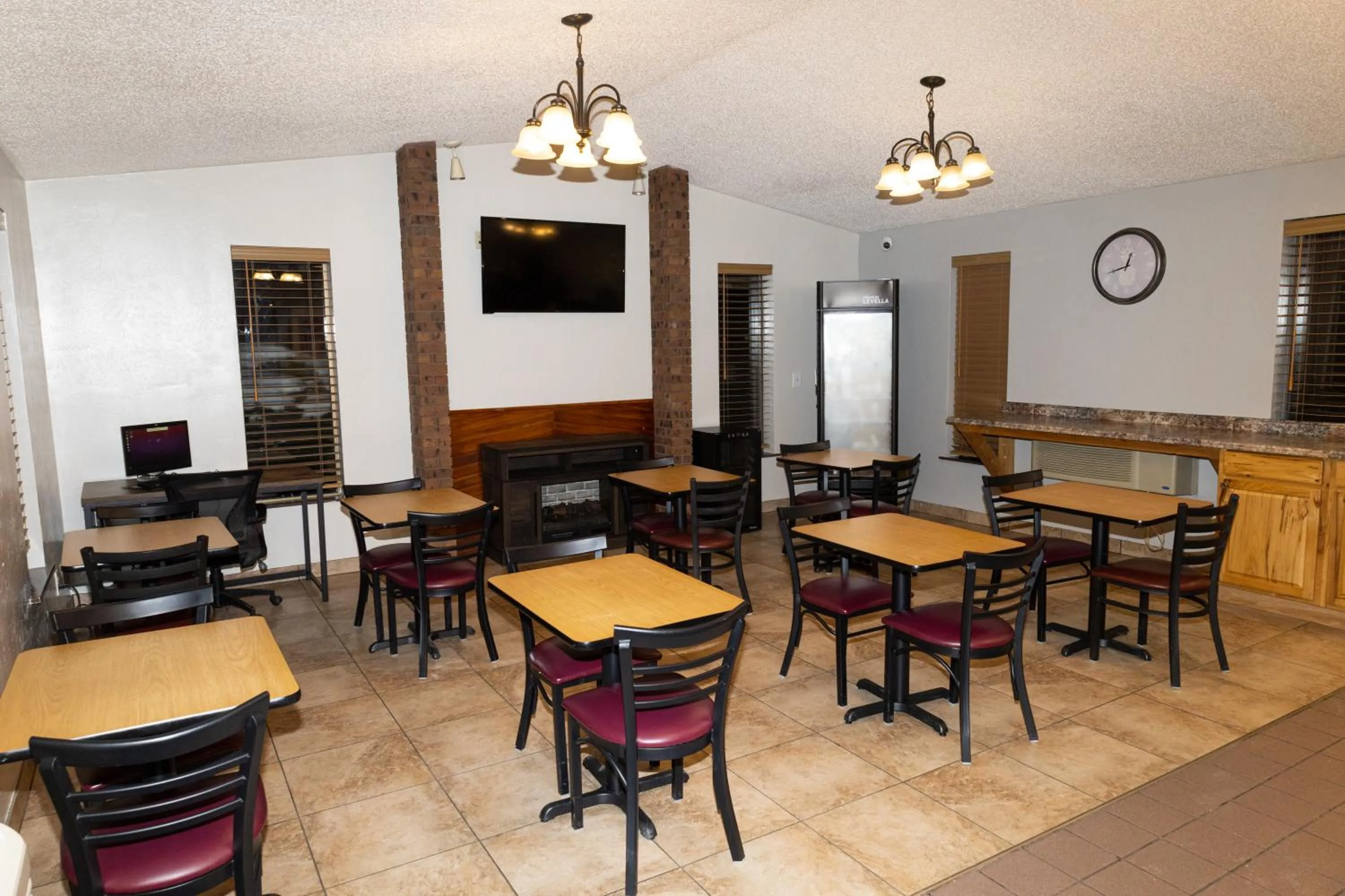 Breakfast in Super 8 by Wyndham Missoula/Brooks Street