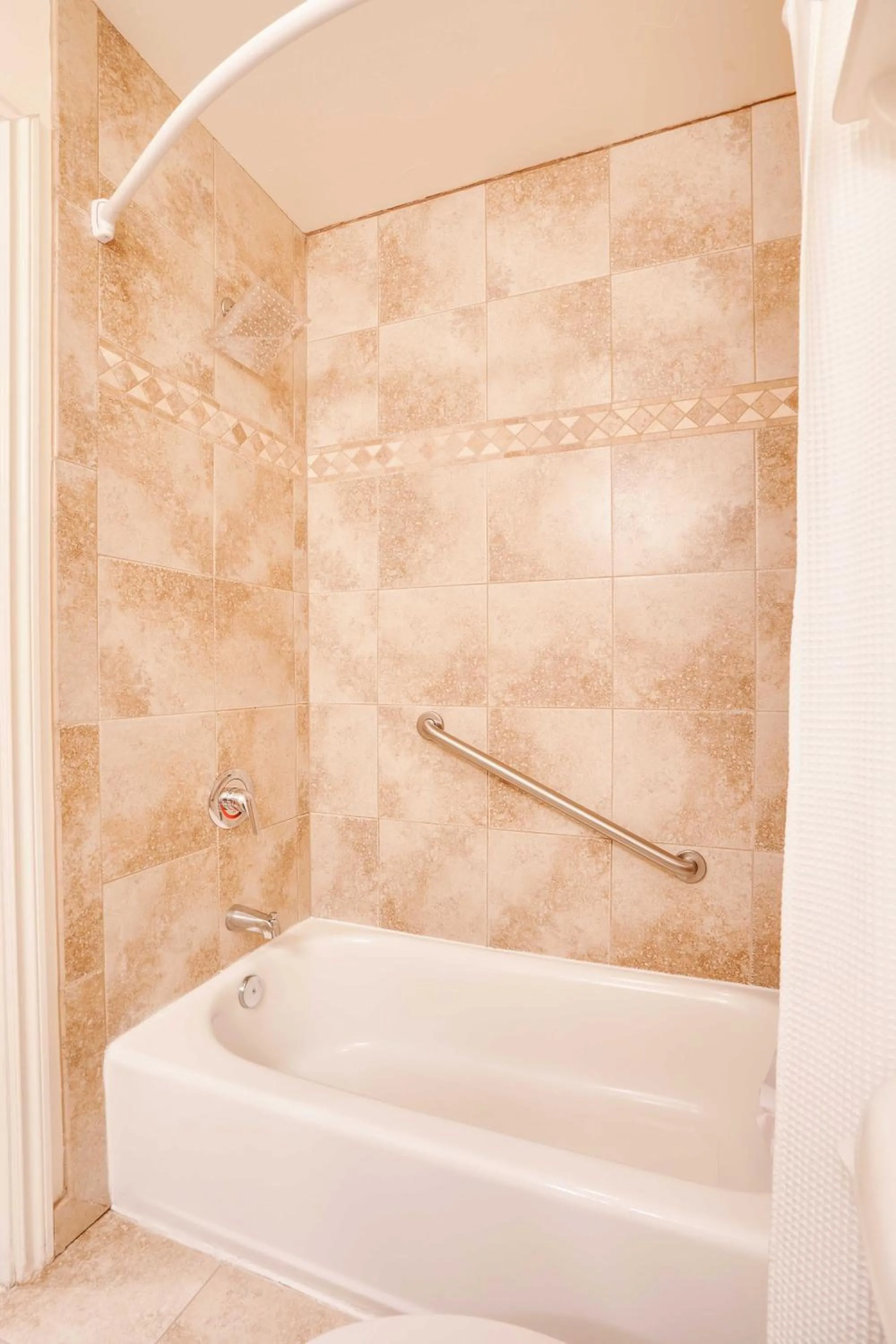 Bathroom in Oregon Garden Resort