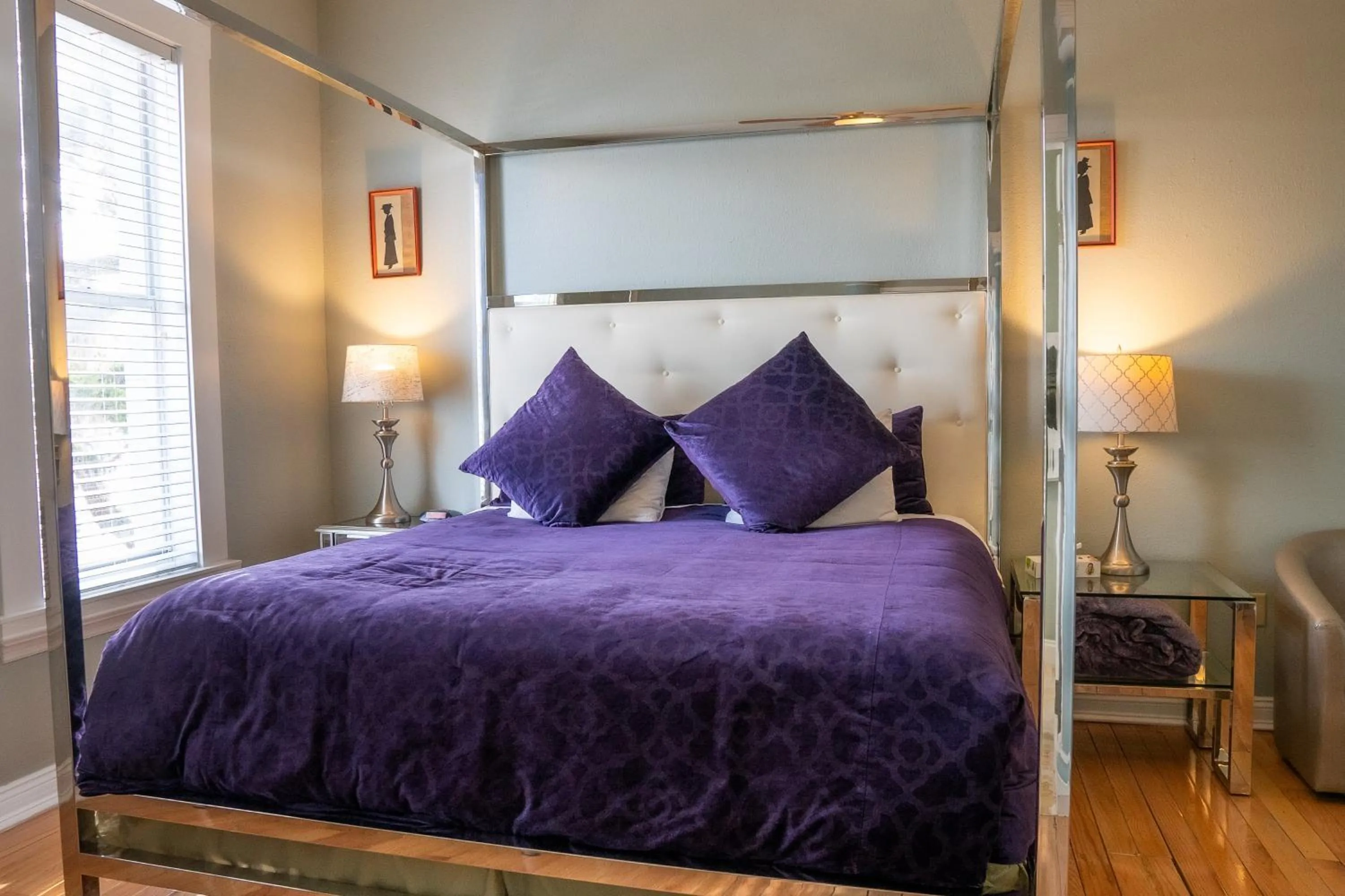 Bed in Oak Tree Hotel