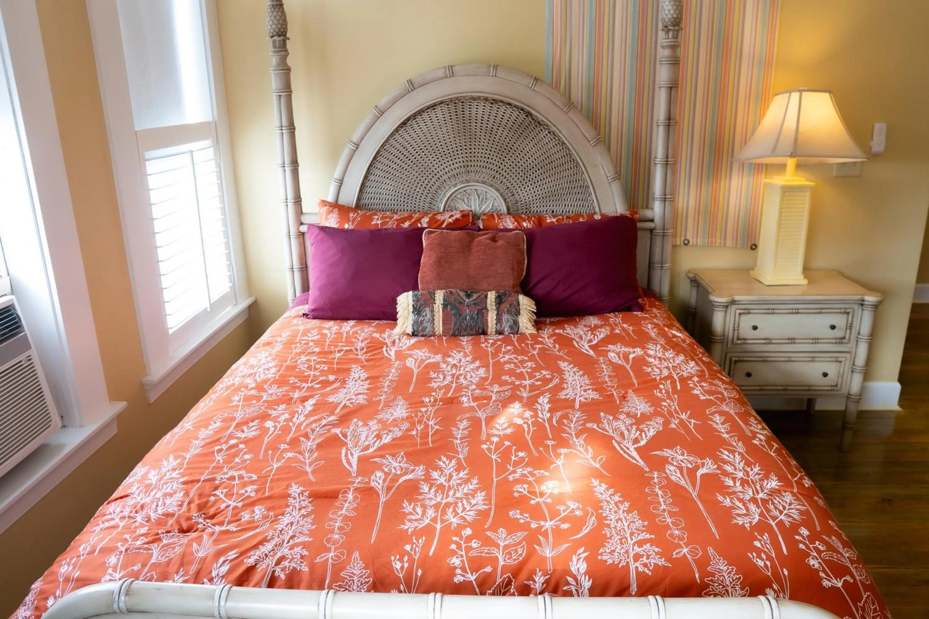 Bed in Oak Tree Hotel