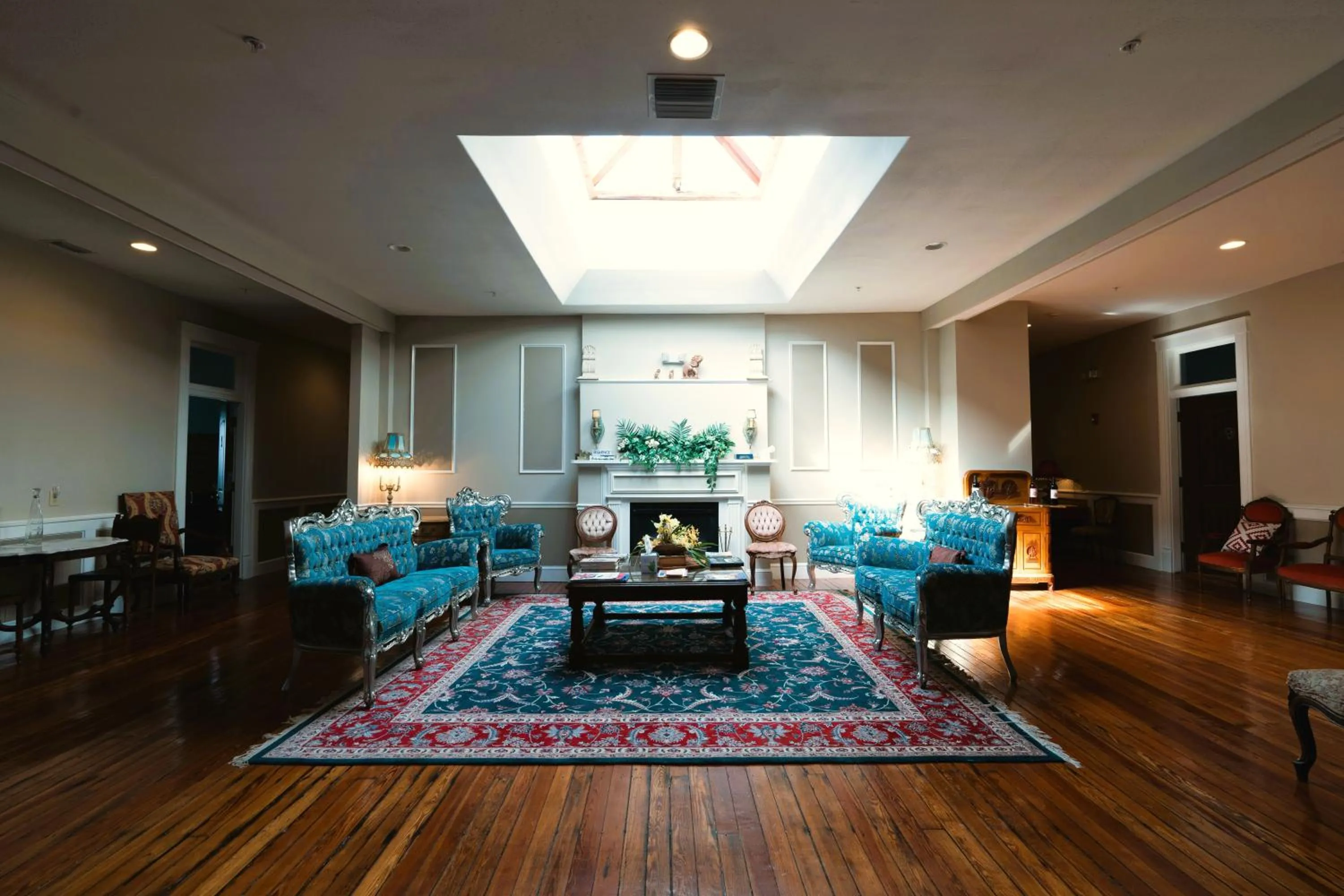 Lobby or reception in Oak Tree Hotel